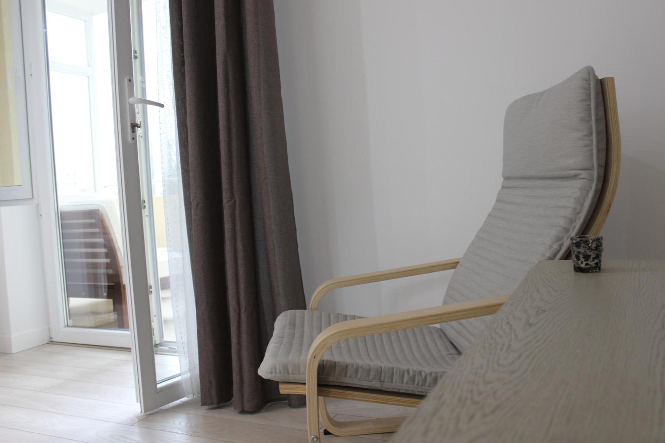 Deluxe Double Room with Balcony - Photo 11