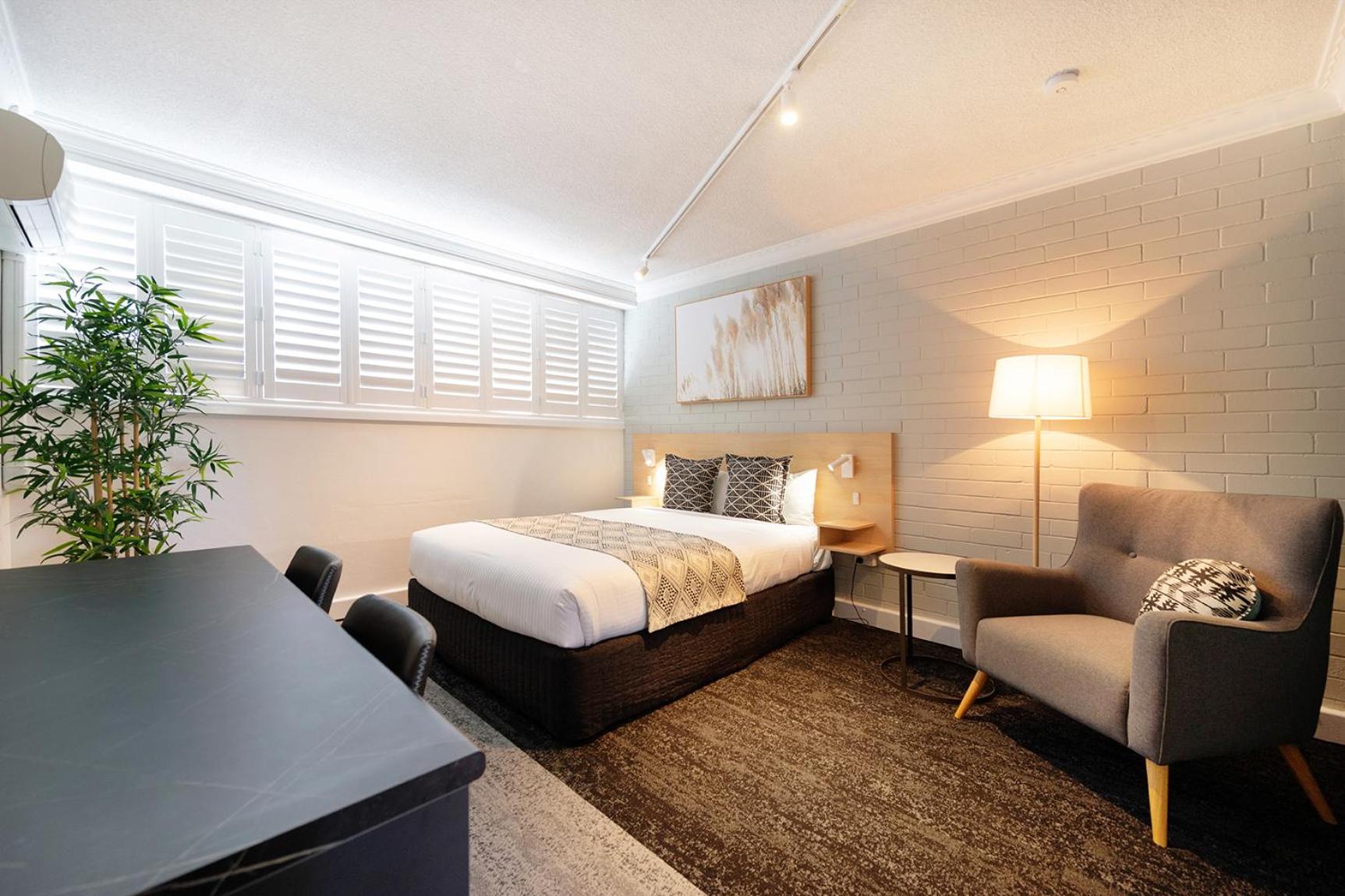 Deluxe Queen Room photo 3
