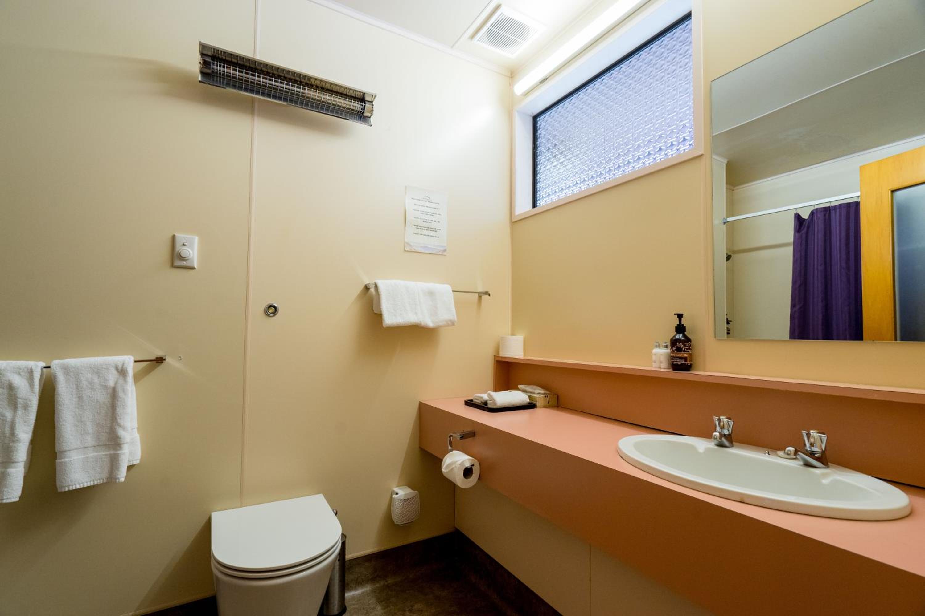 Standard Lake View Family Hotel Room with Mezzanine and Ensuite Bathroom - Photo 15