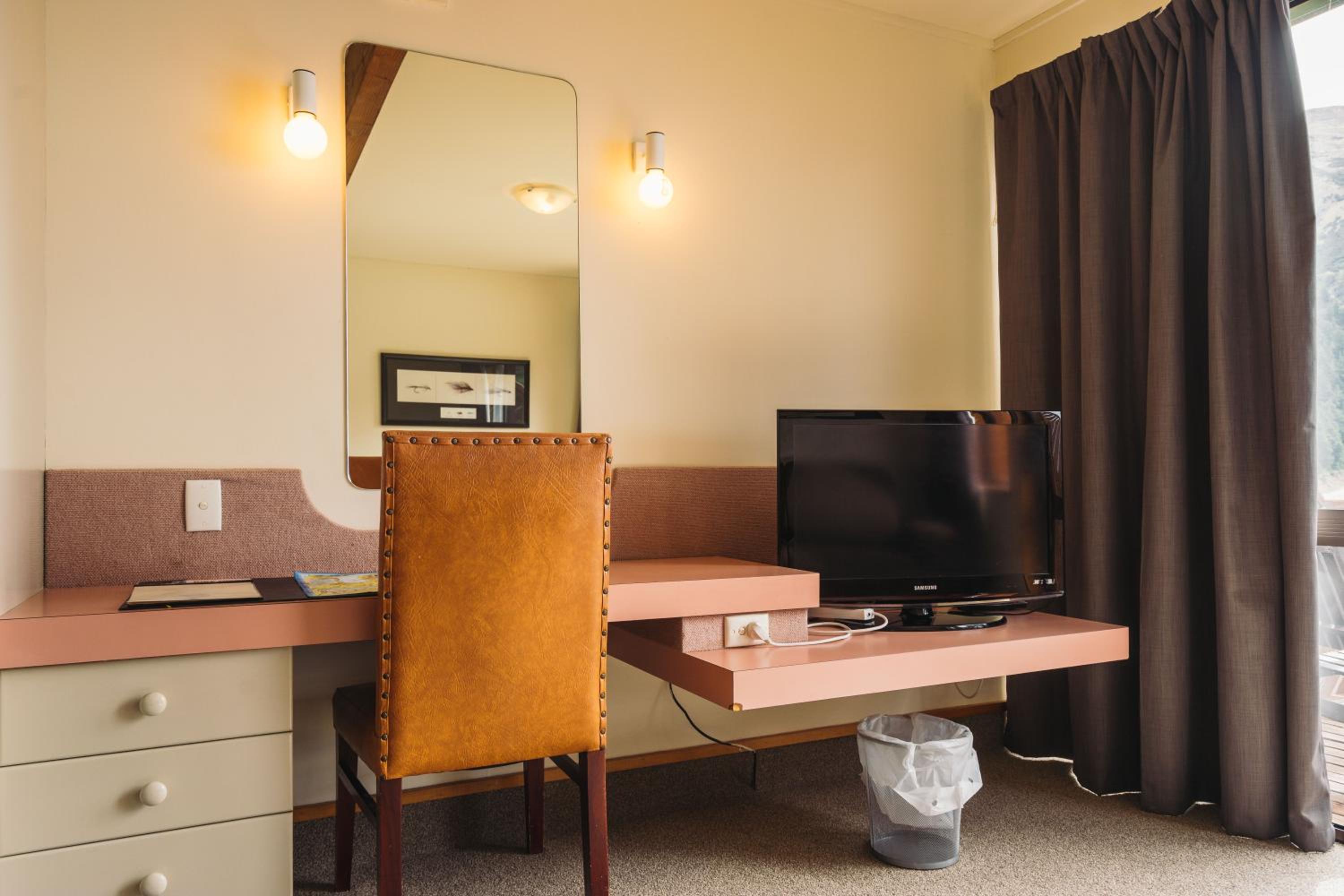Standard Lake View Family Hotel Room with Mezzanine and Ensuite Bathroom - Photo 13