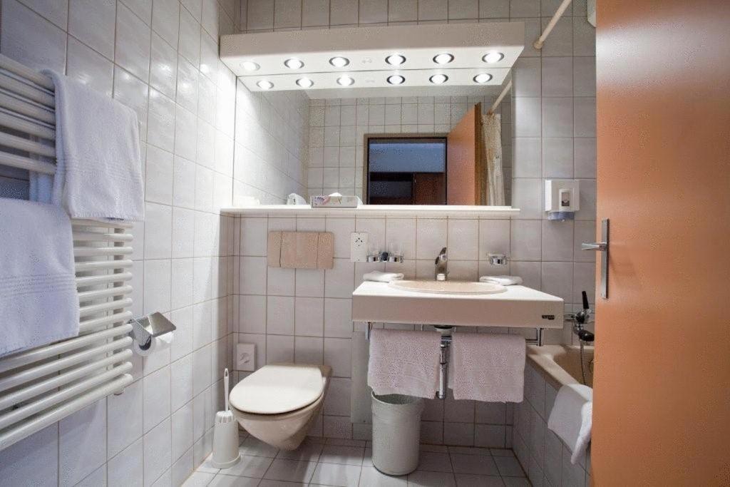 Double Room with Lake View photo 3