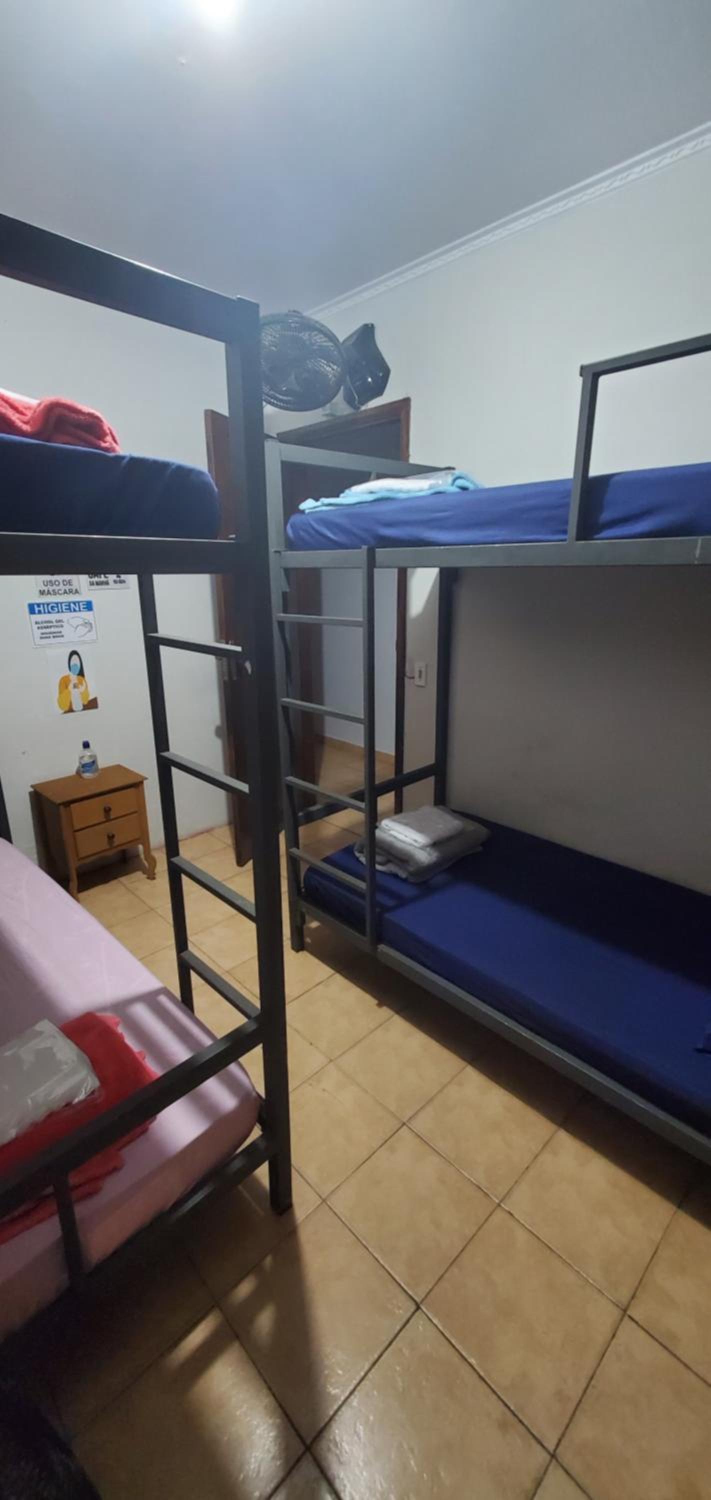 Bed in 4-Bed Mixed Dormitory Room photo 3