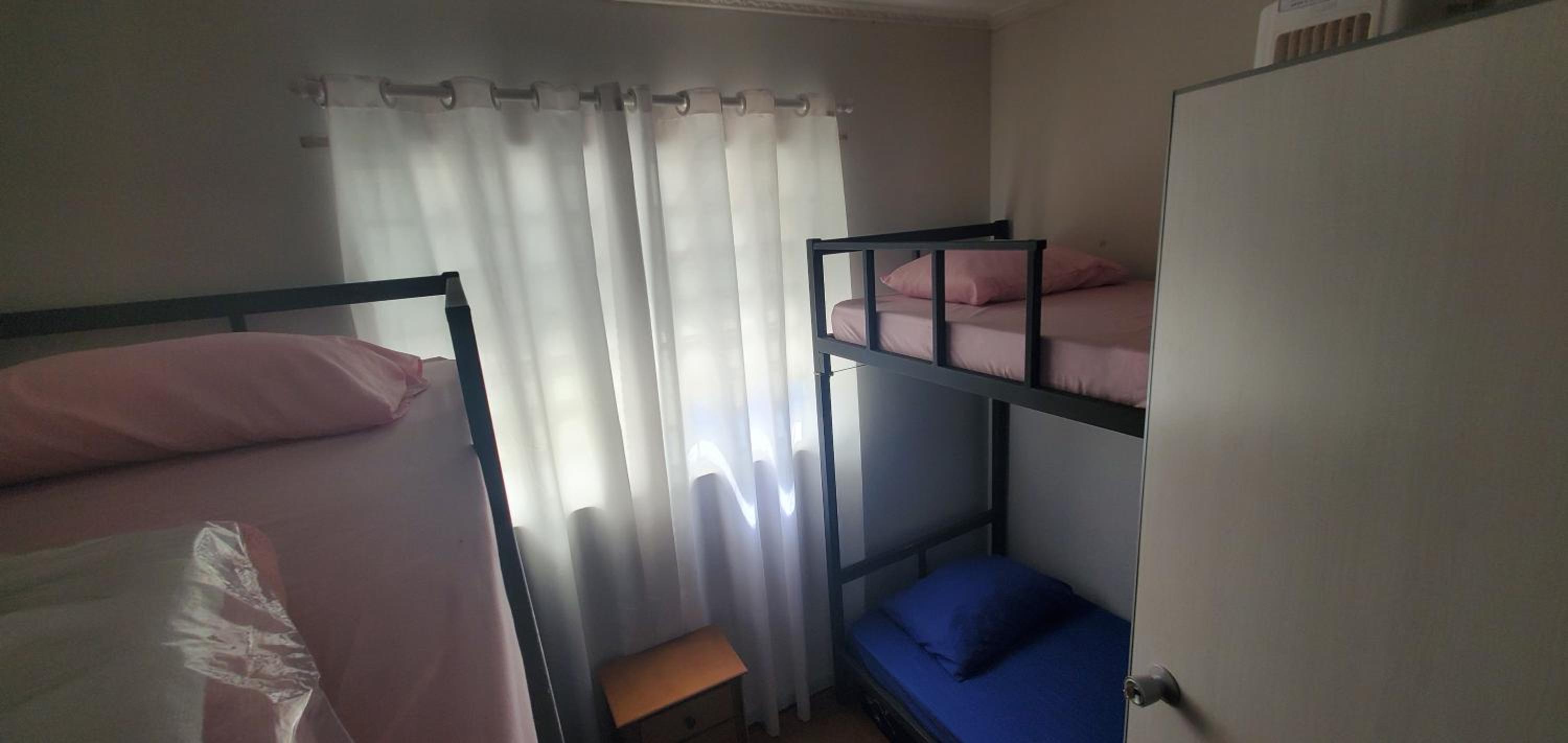 Bed in 4-Bed Mixed Dormitory Room photo 3