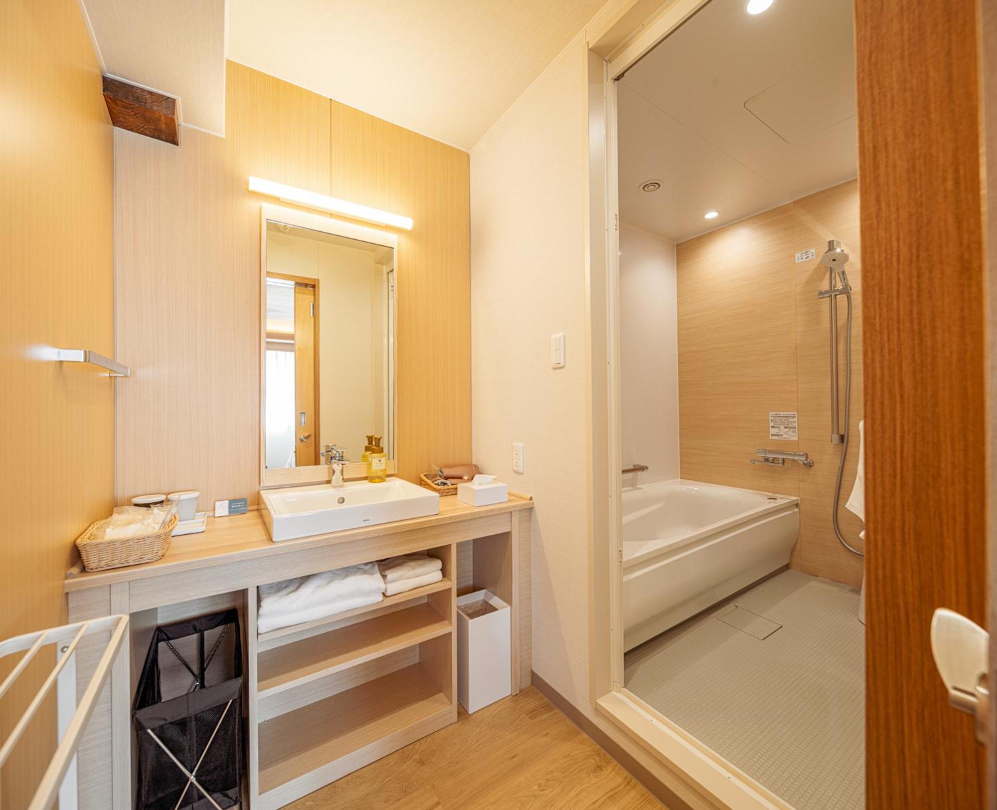 Deluxe Superior Twin Room photo 2