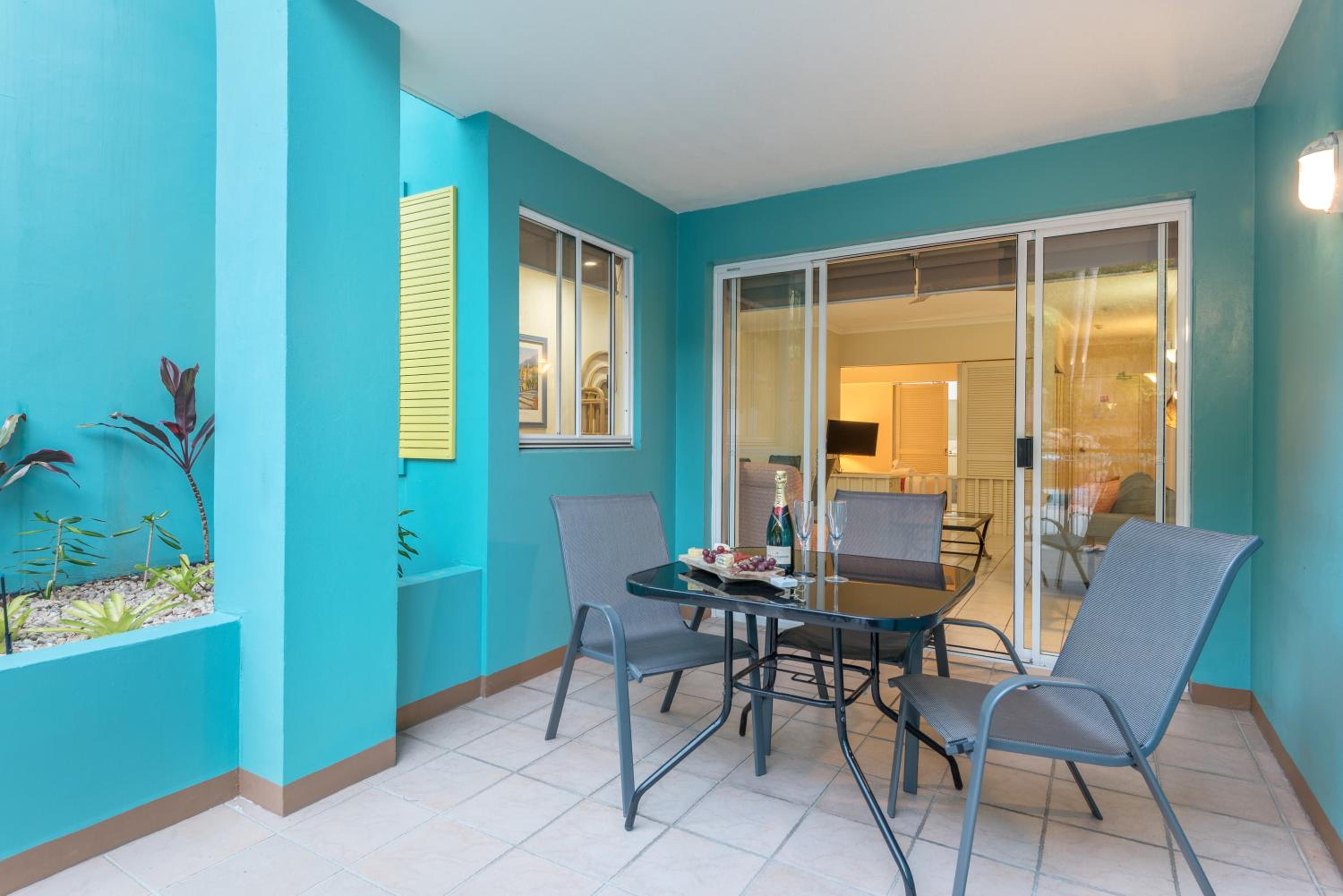 One-Bedroom Apartment with Spa Bath - Photo 15