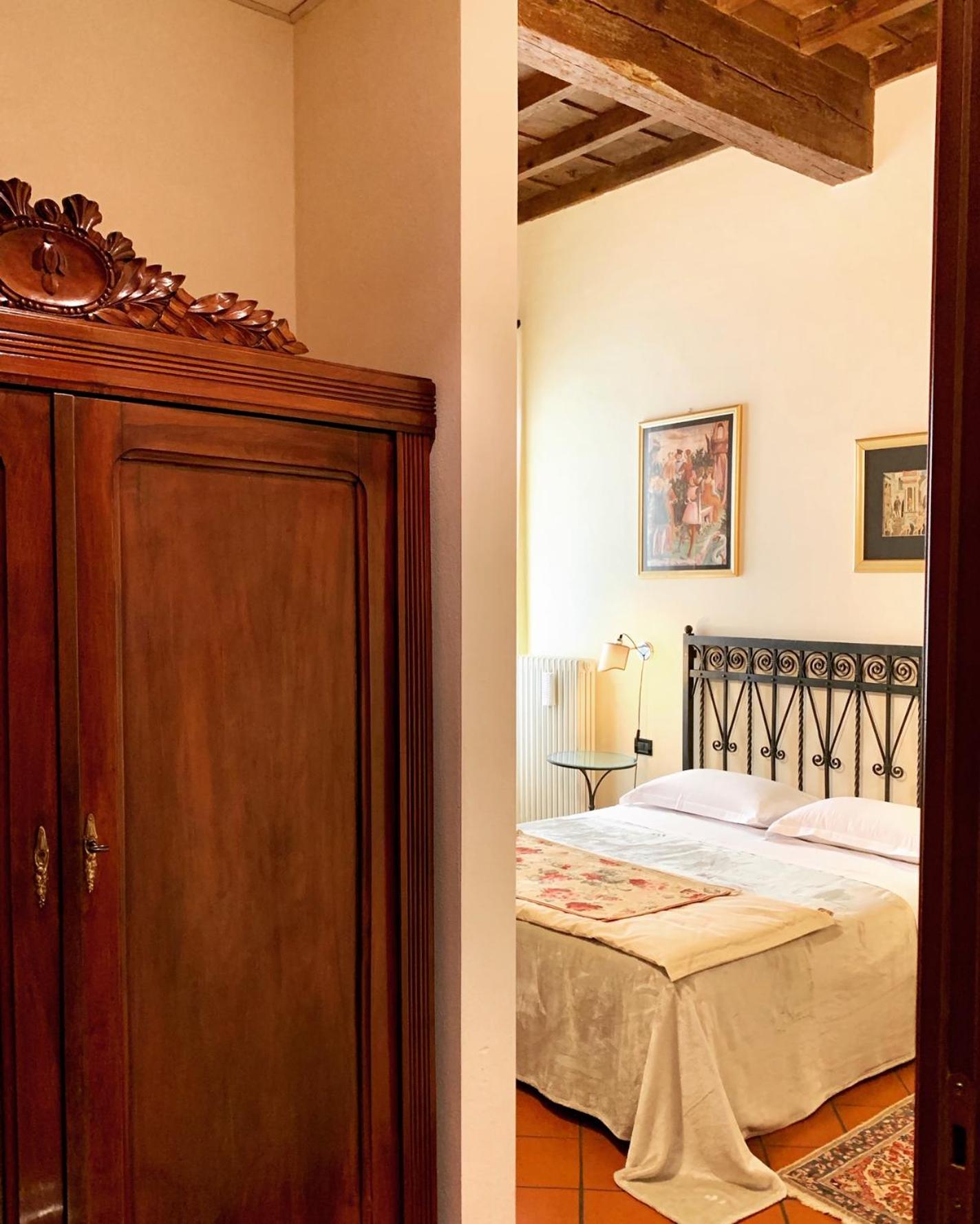 Double or Twin Room - Photo 13