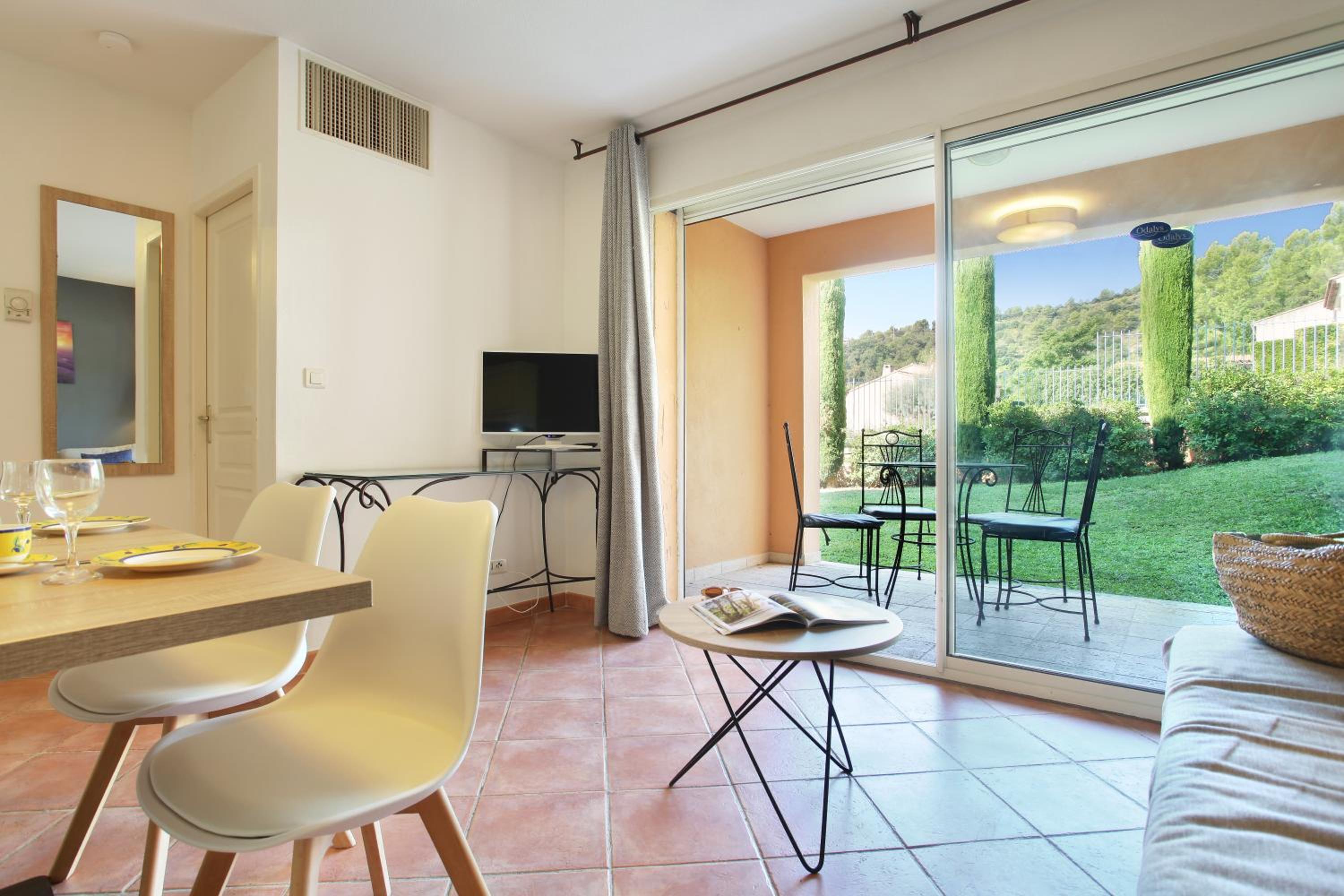 Apartment (4 Adults)
