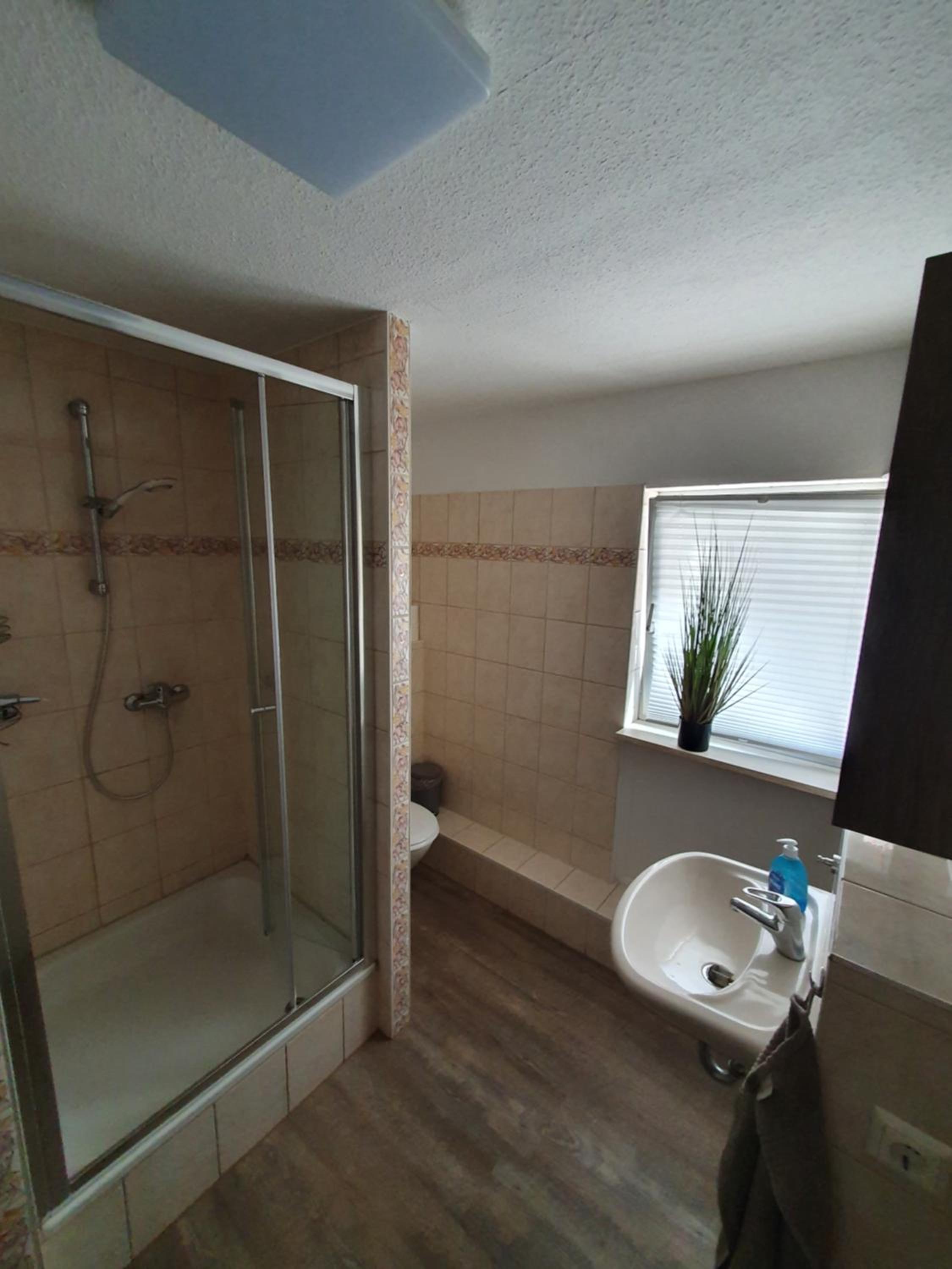 Two-Bedroom Apartment - Photo 3
