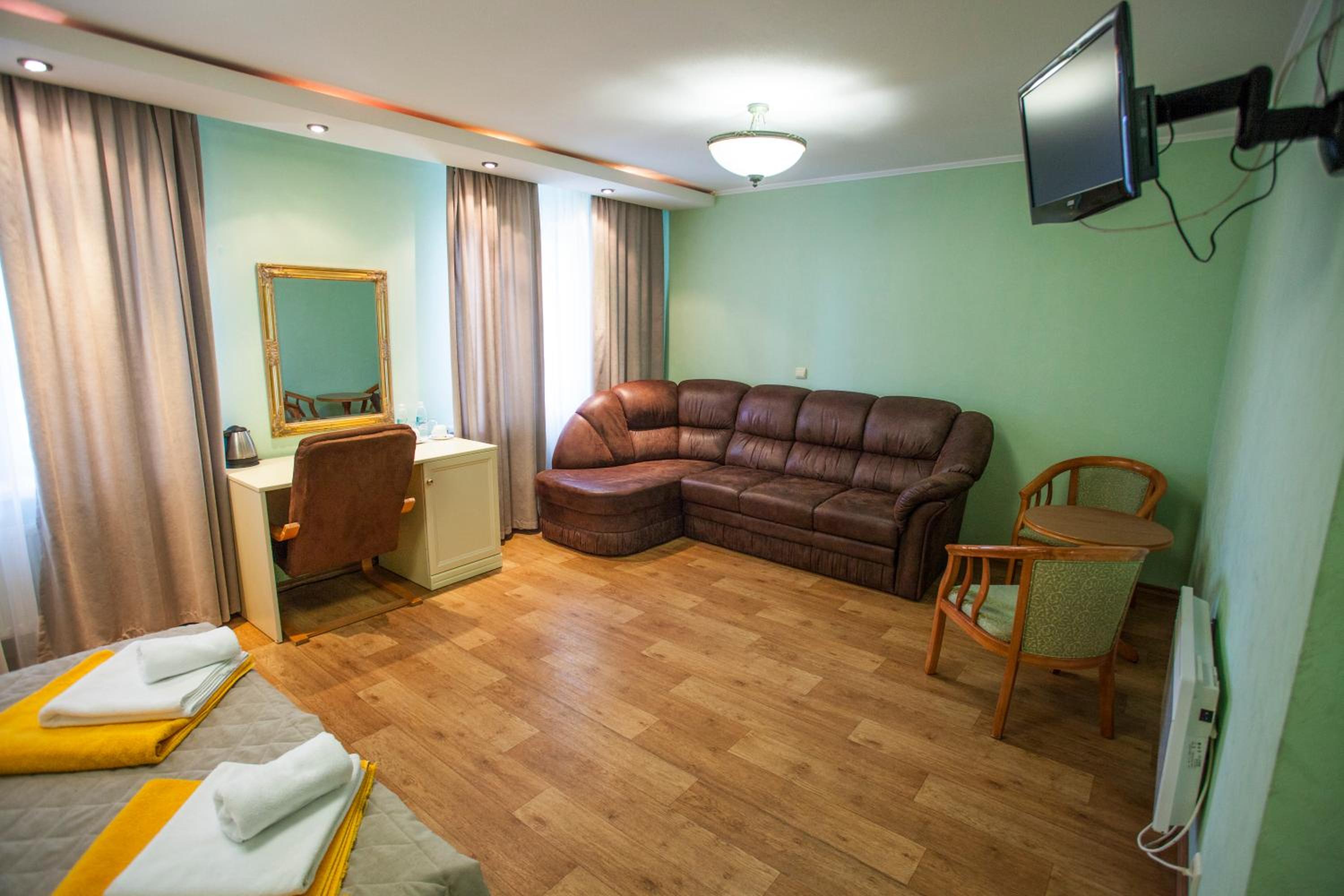 One-Bedroom Suite photo 2