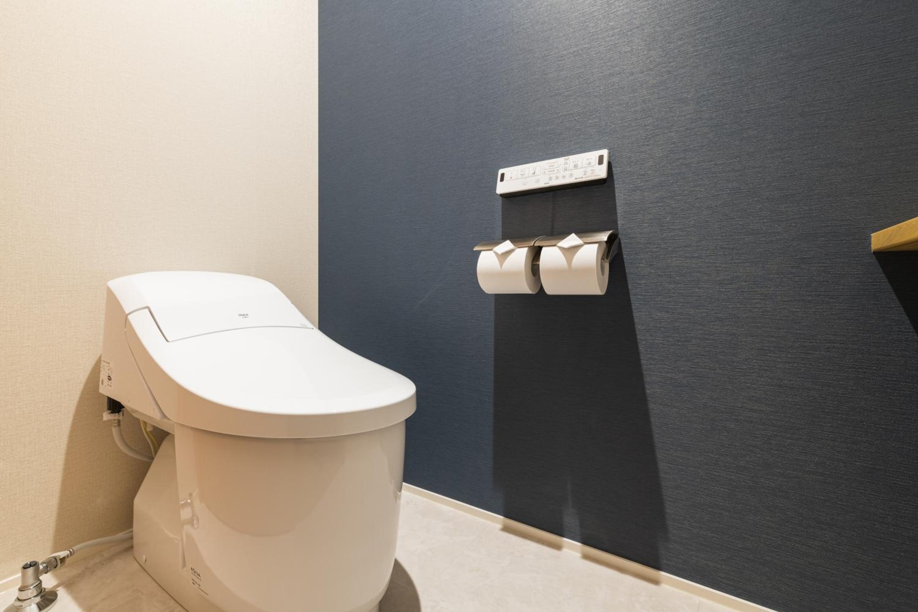 Executive Suite - Photo 10