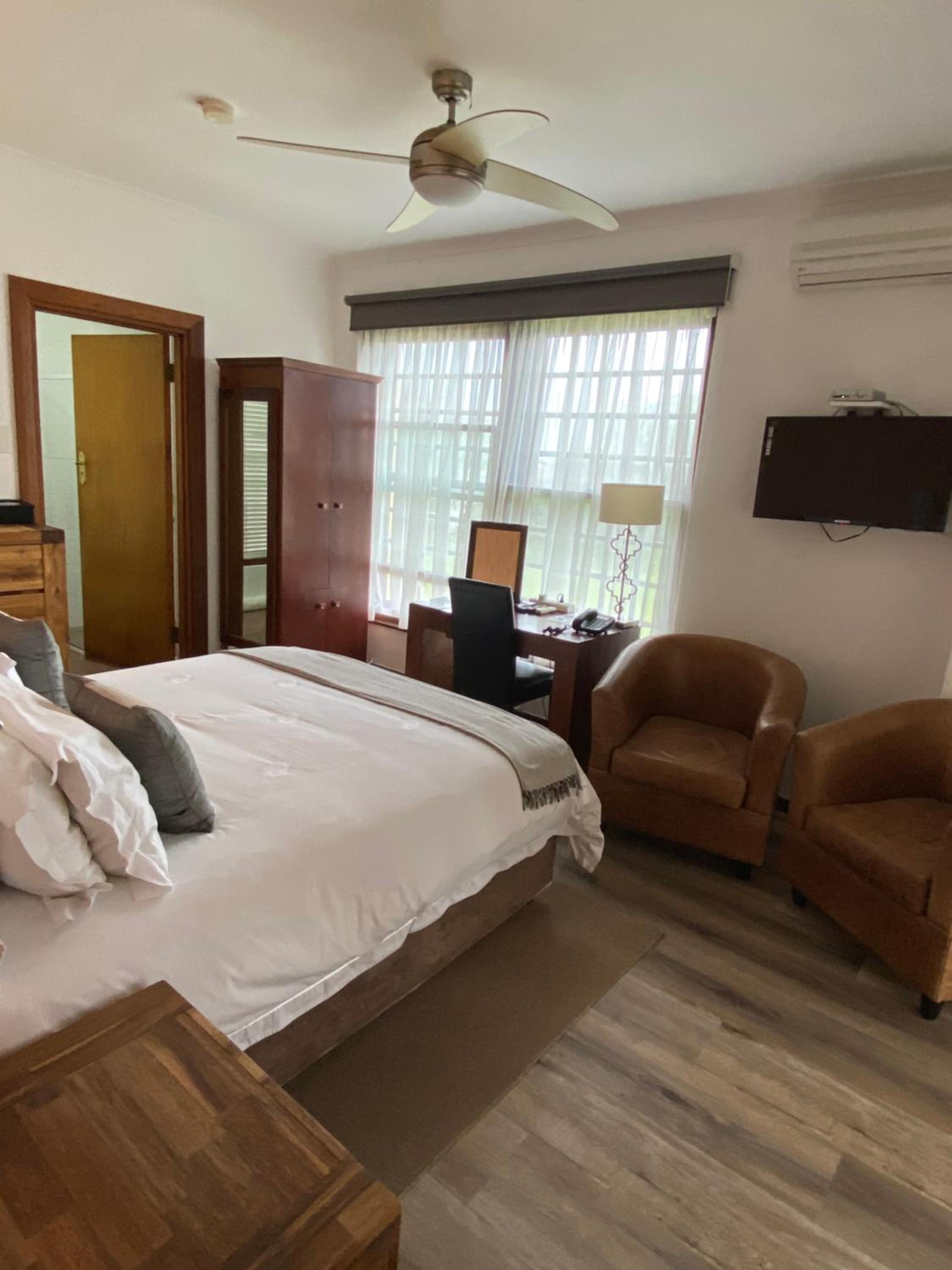 Double Room with Garden View - Photo 2