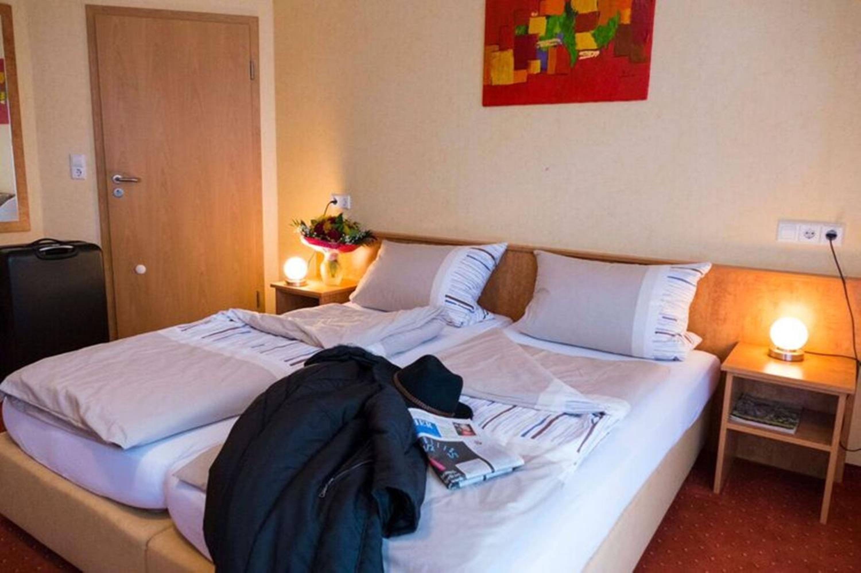 Double Room - Photo 3