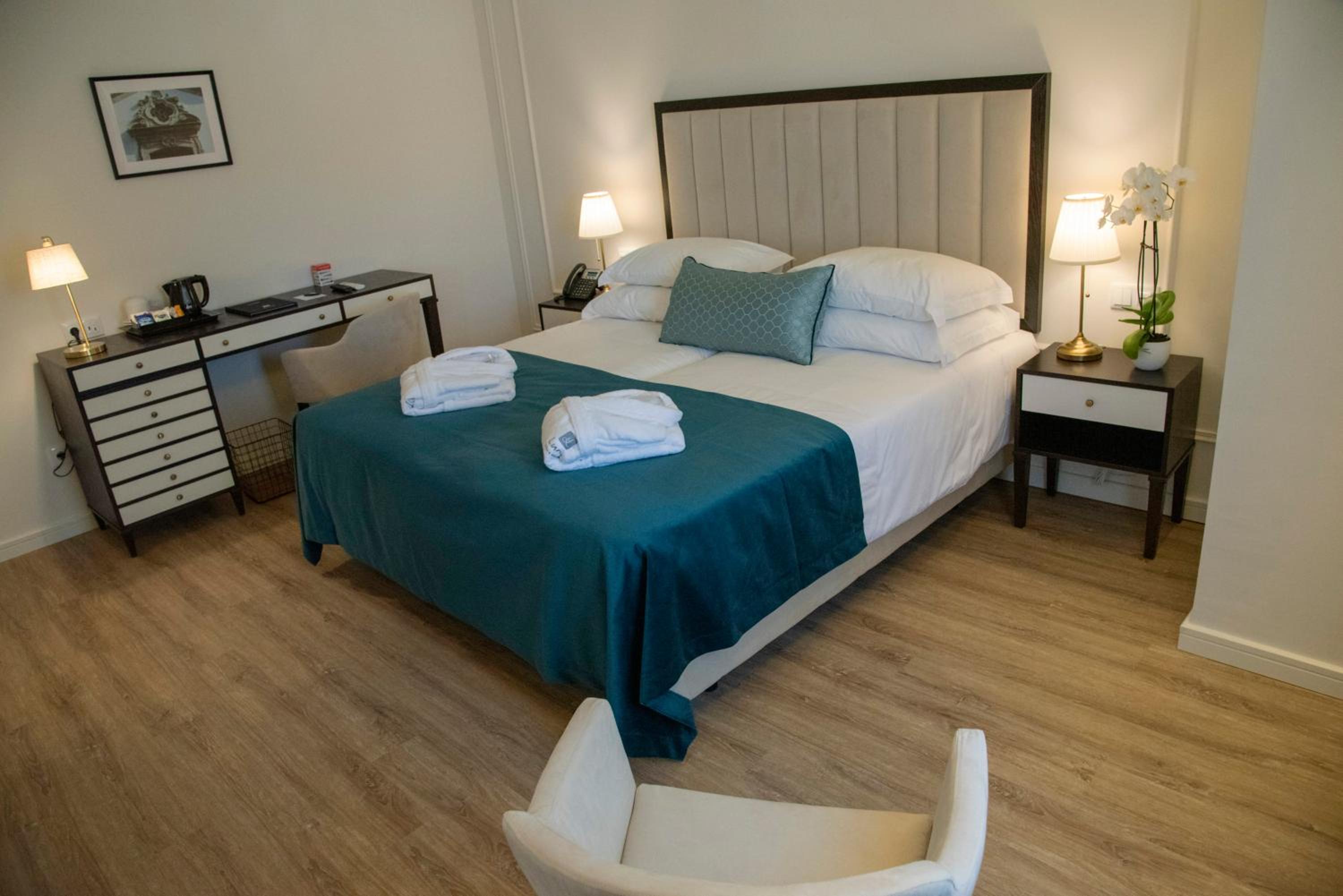 Suite - Photo 3