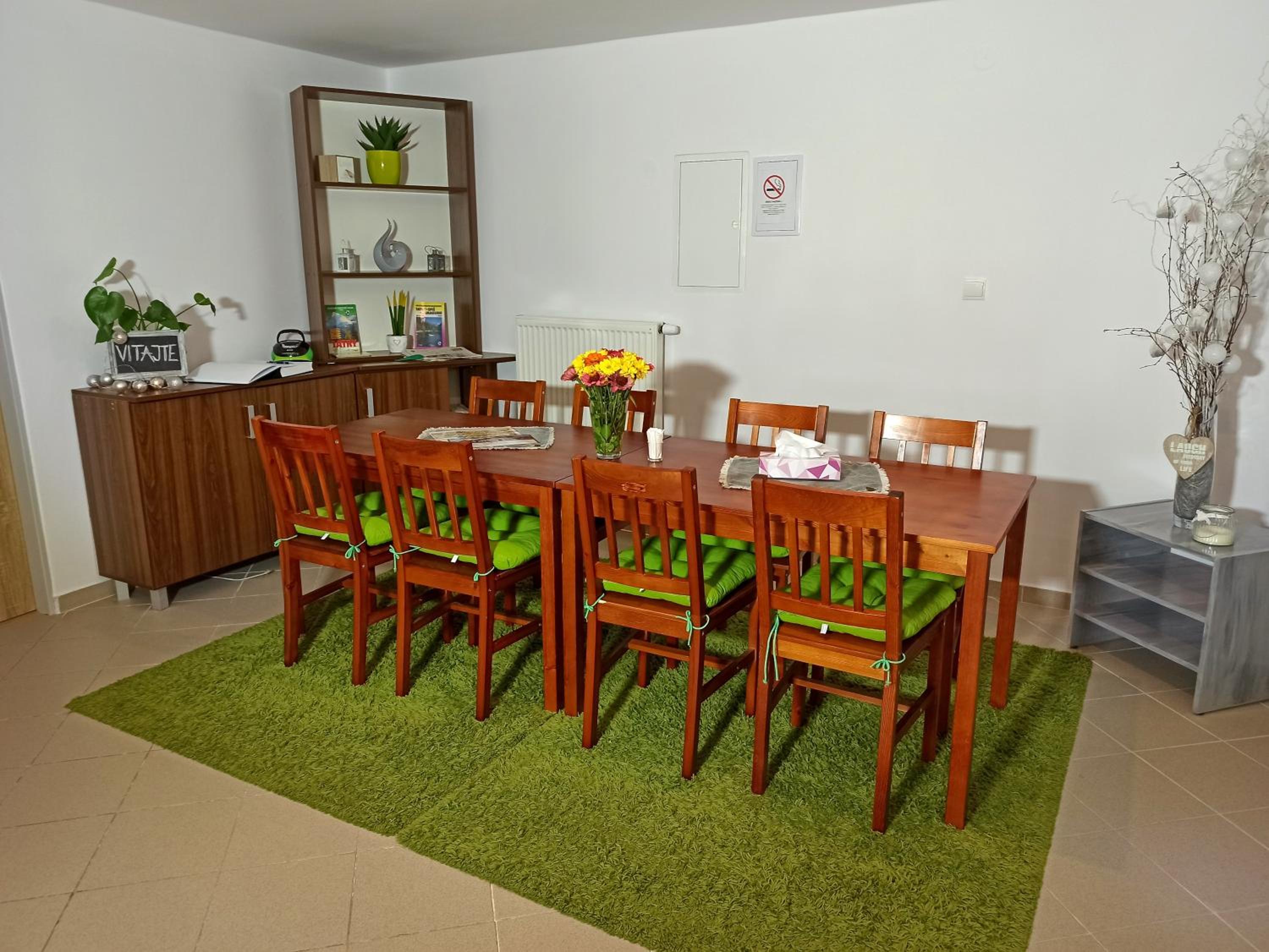 One-Bedroom Apartment - Photo 4