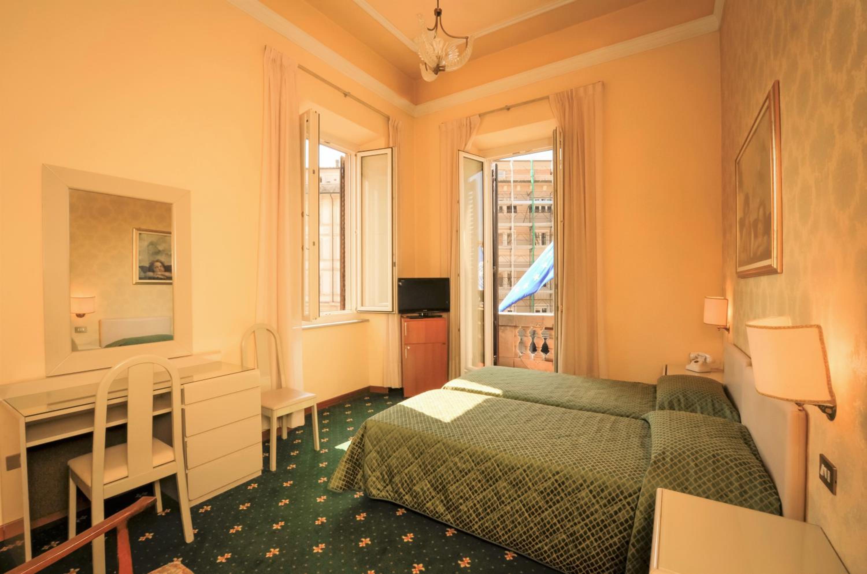 Double or Twin Room - Photo 3
