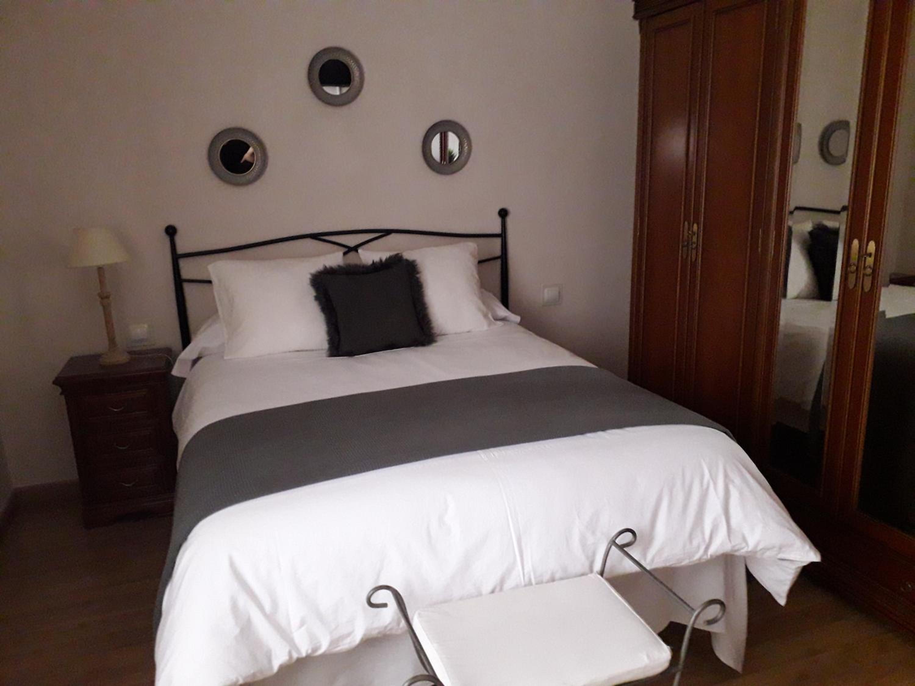 Three-Bedroom Apartment - Photo 35