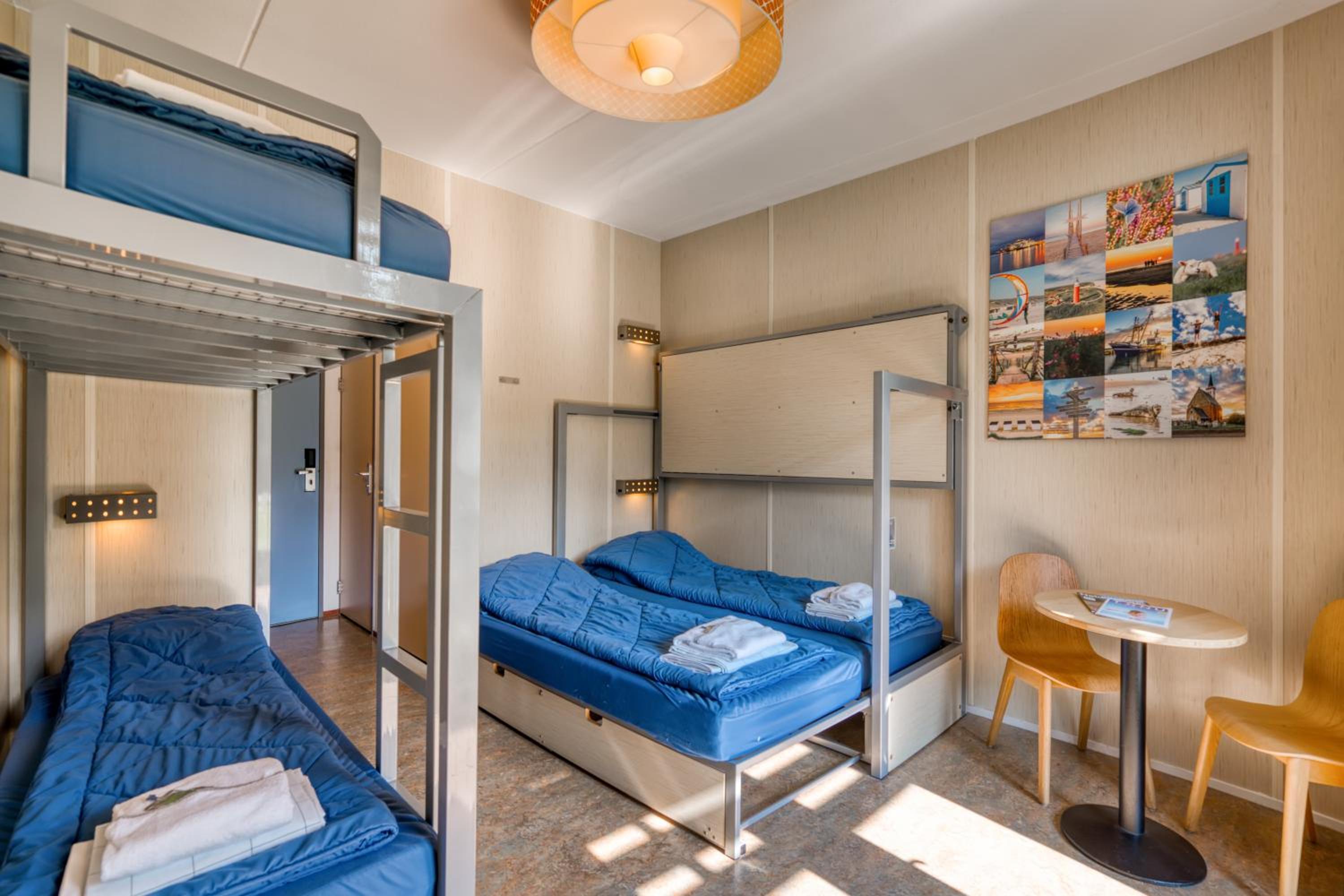 Quadruple Family Room with Terrace and Private Bathroom with Shower photo 1