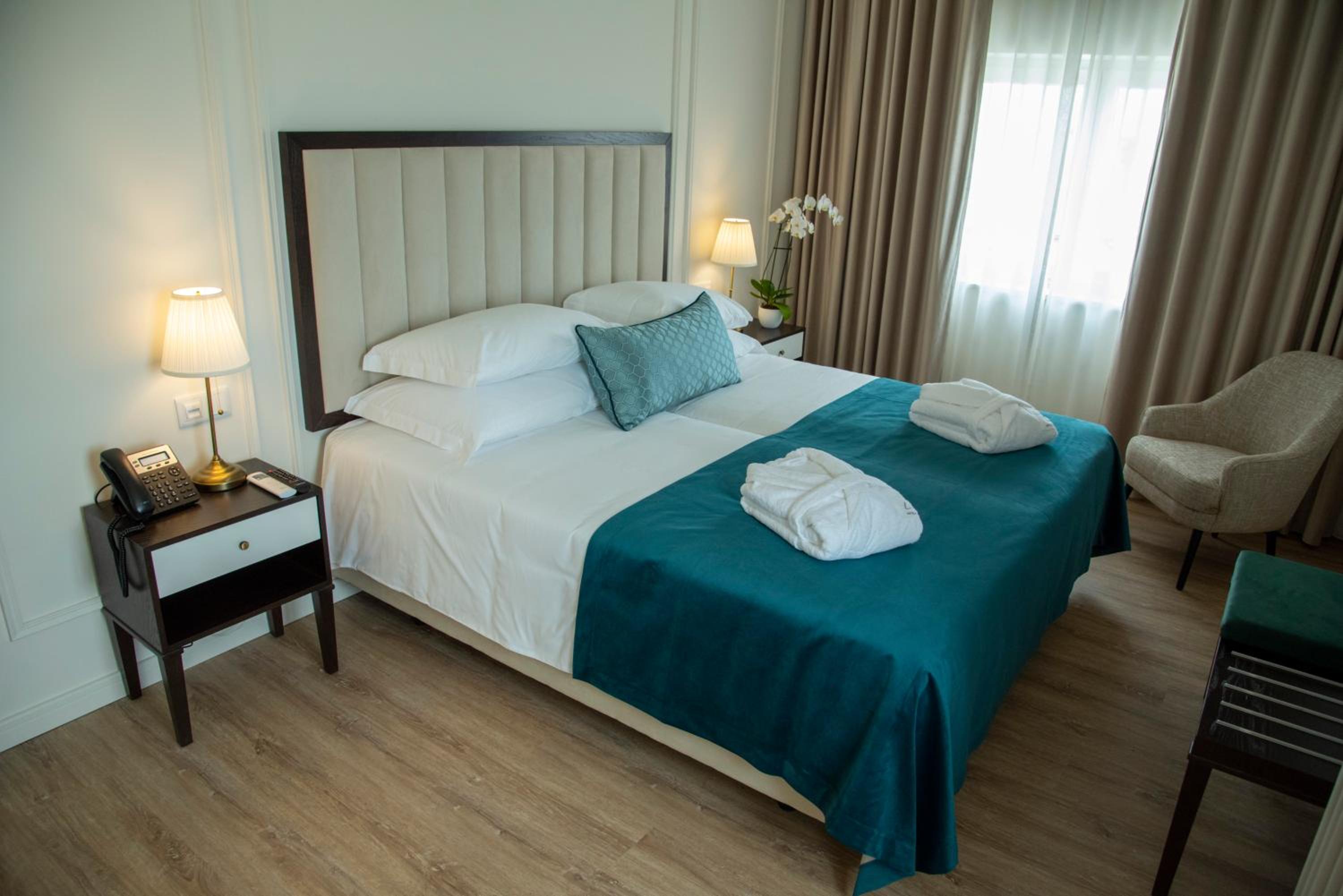 Suite - Photo 2