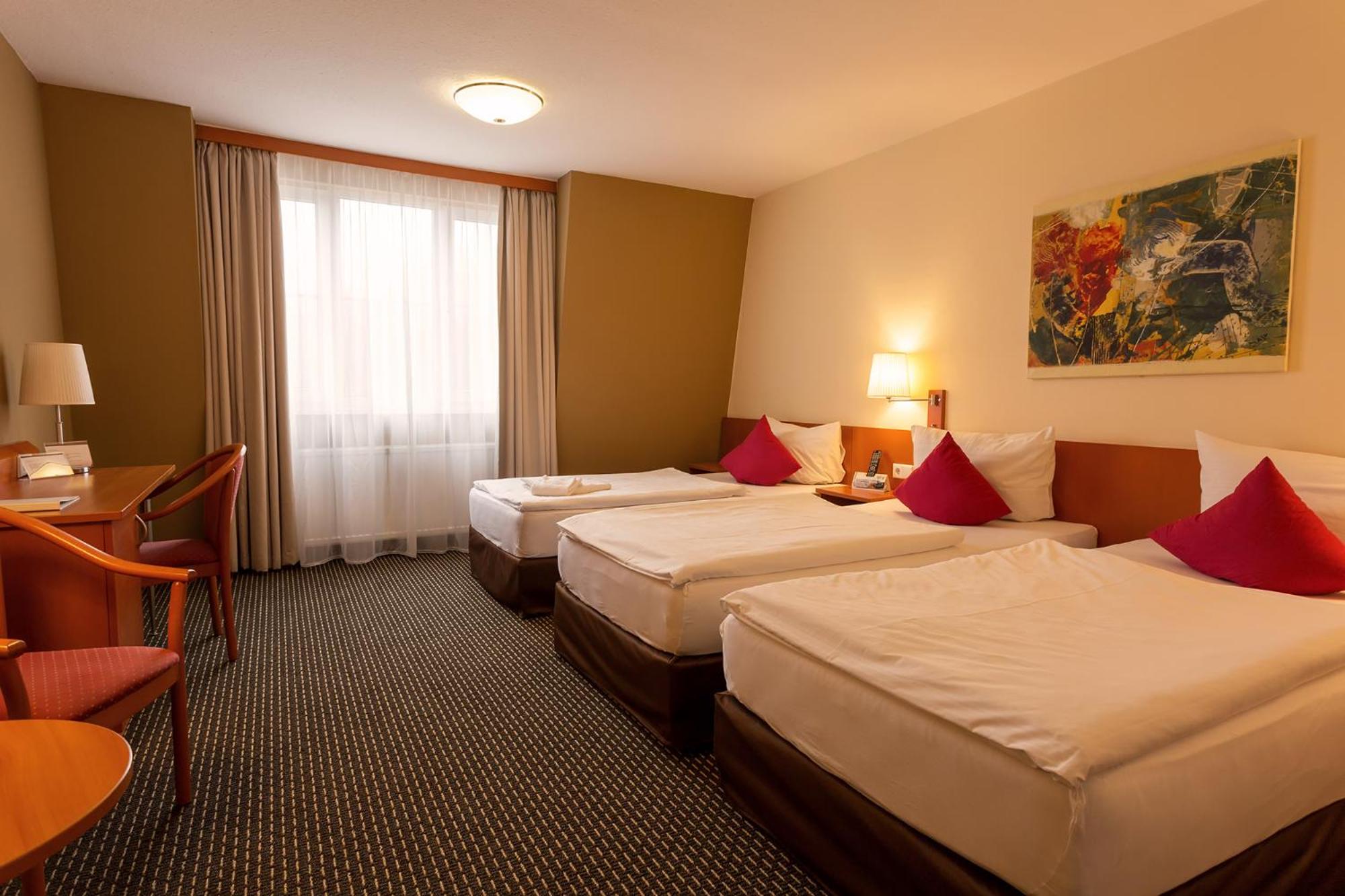 Triple Room - Photo 2