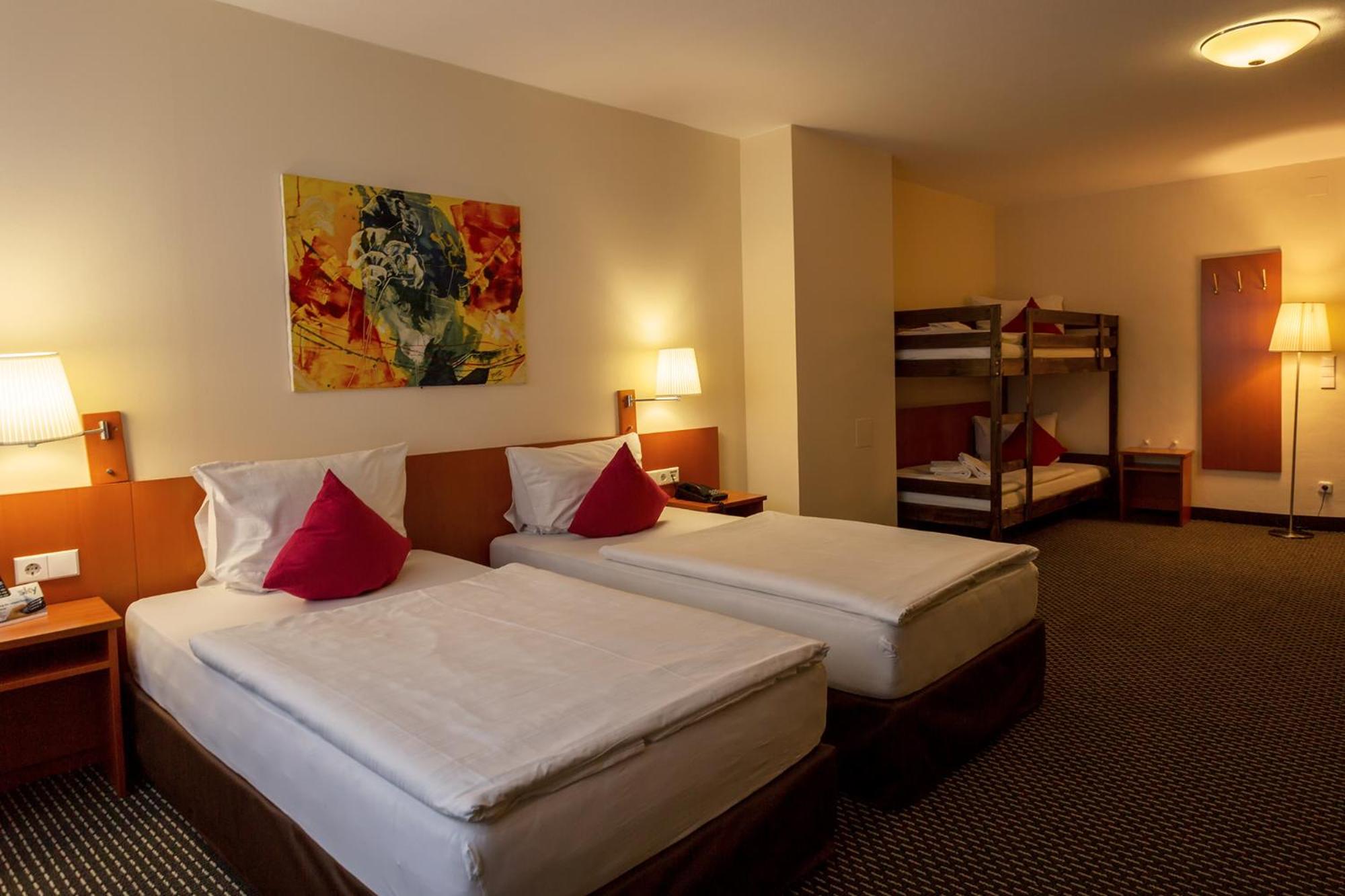 Quadruple Room - Photo 3