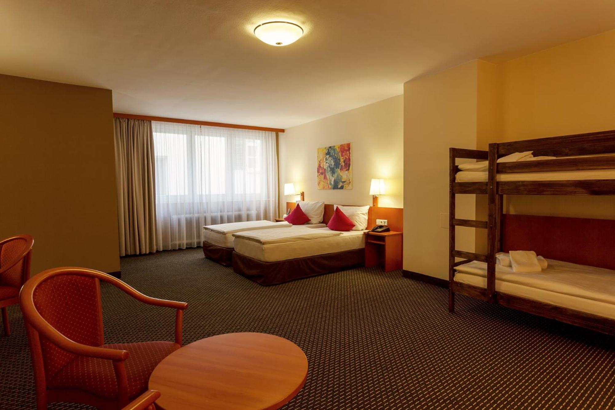 Quadruple Room - Photo 2