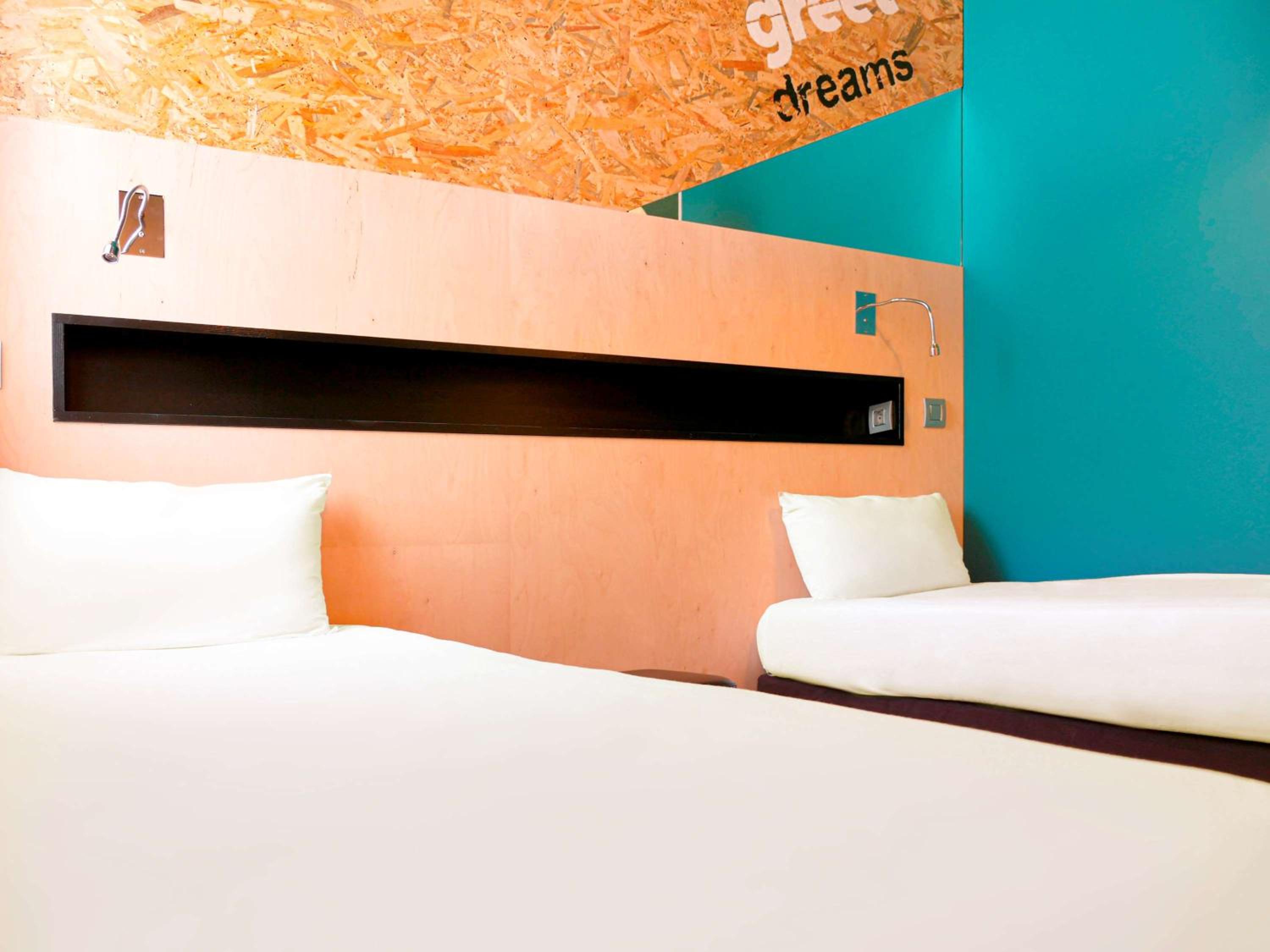 Twin Room - Photo 1
