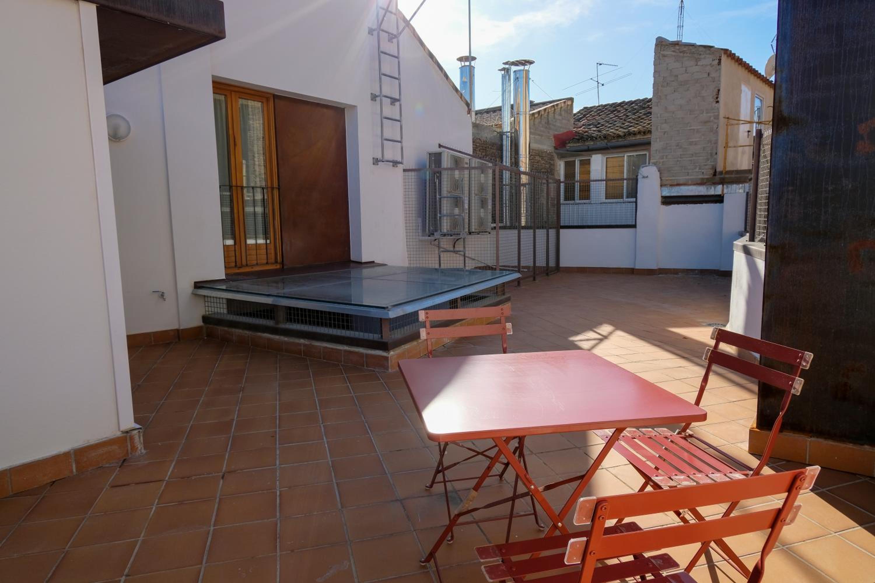 Duplex Apartment with Terrace - Photo 11
