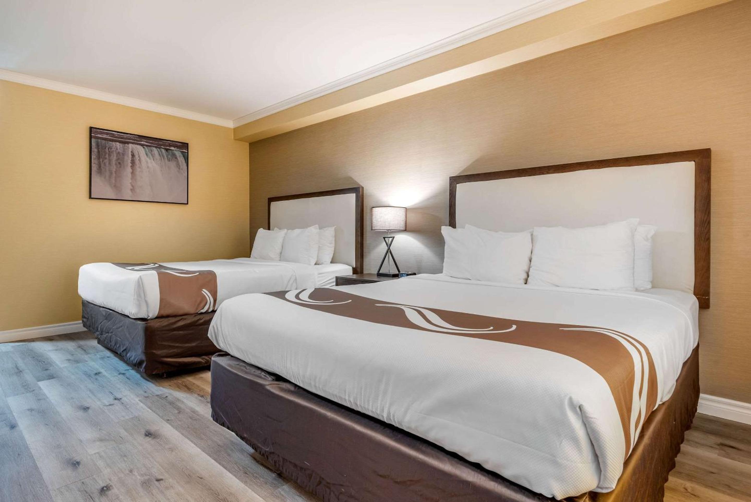 Queen Room with Two Queen Beds - Accessible/Non-Smoking  - Photo 4