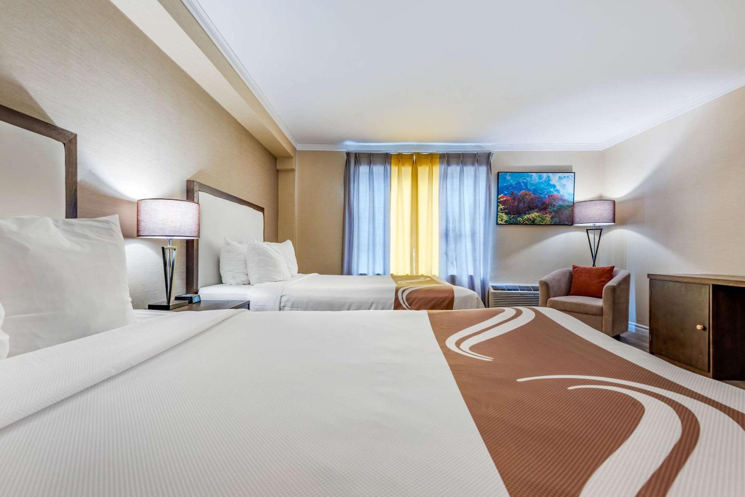 Queen Room with Two Queen Beds - Accessible/Non-Smoking  - Photo 3