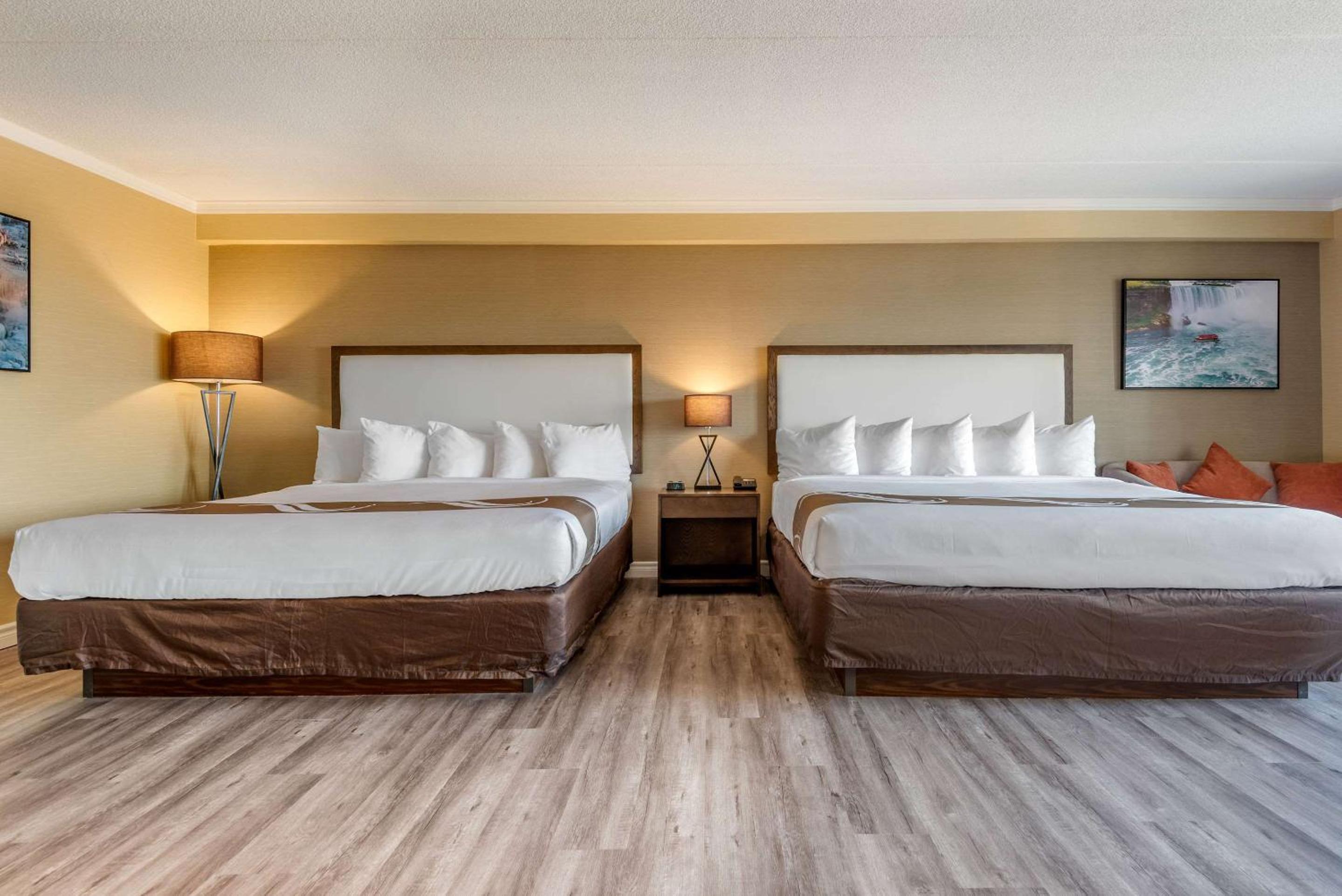 Executive King Suite with Two King Beds - Non-Smoking - Photo 2