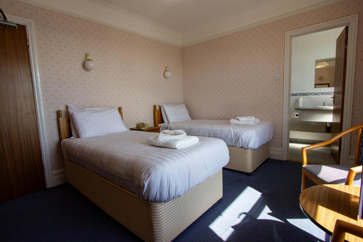 Classic Twin Room photo 1