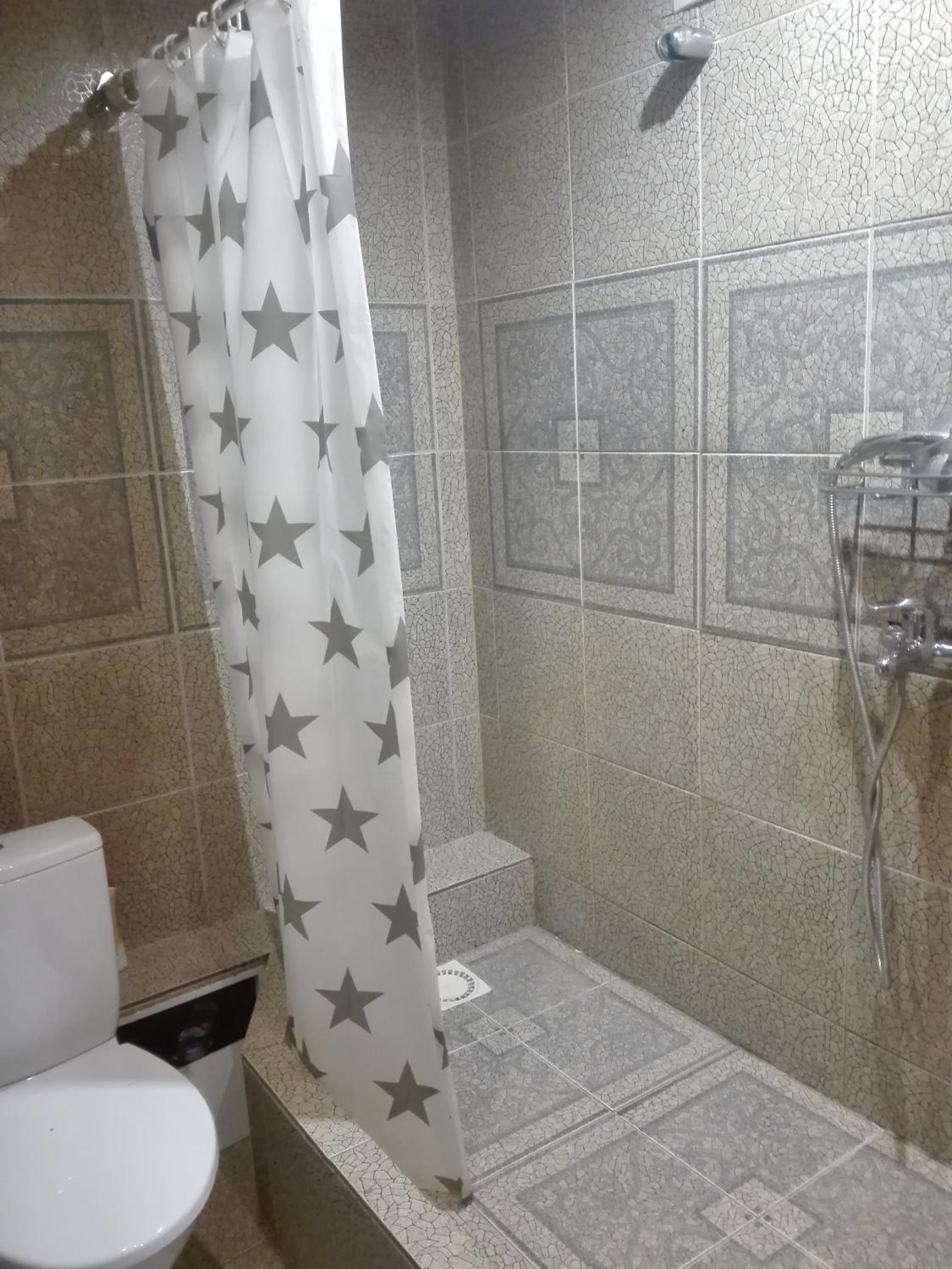One-Bedroom Apartment - Photo 11