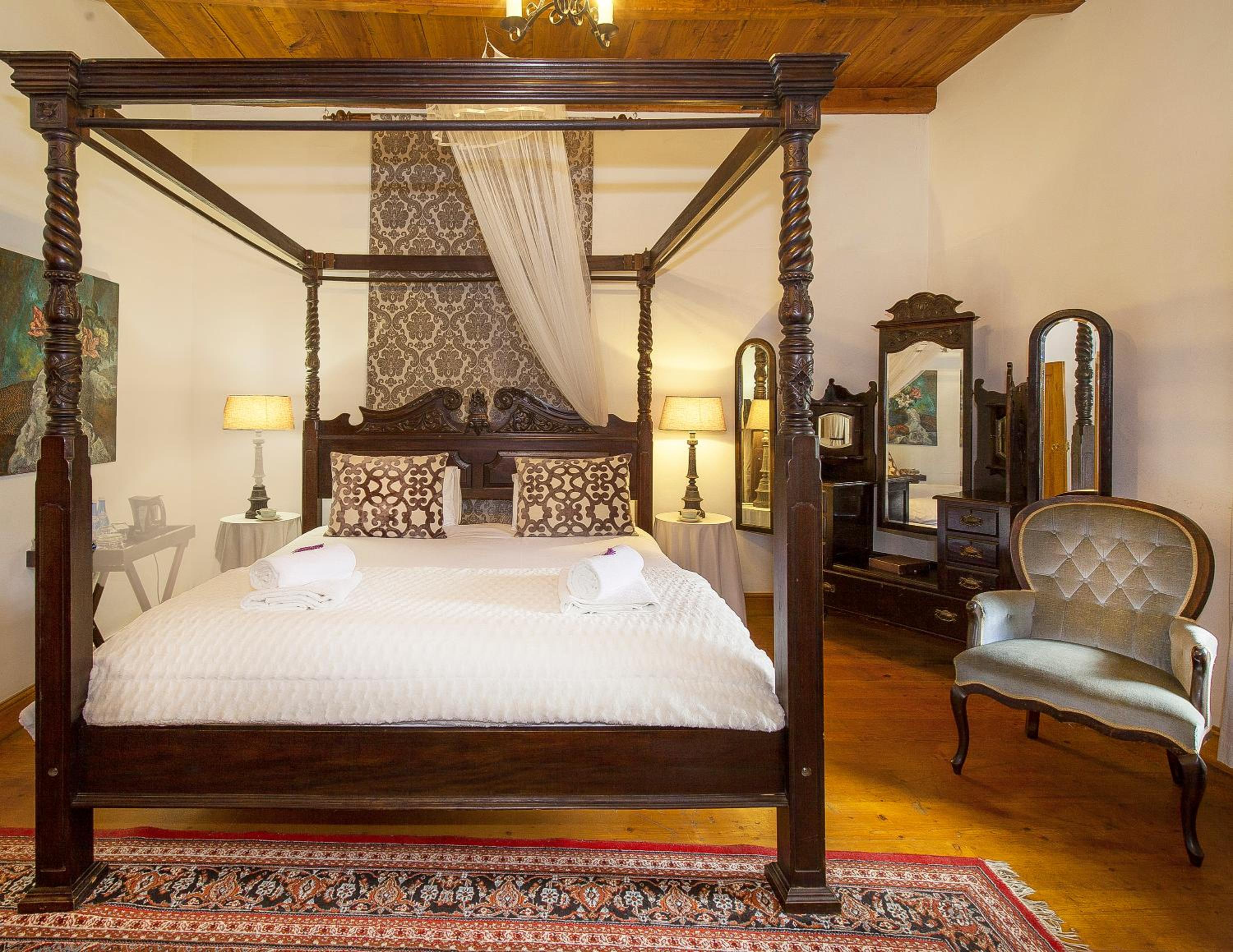 Double Room with Private Bathroom - Photo 1