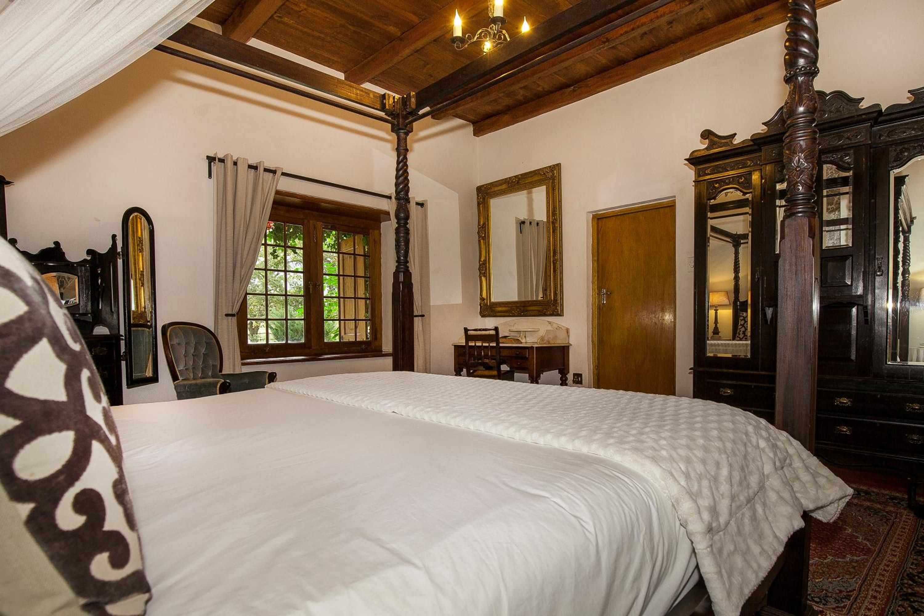 Double Room with Private Bathroom - Photo 5