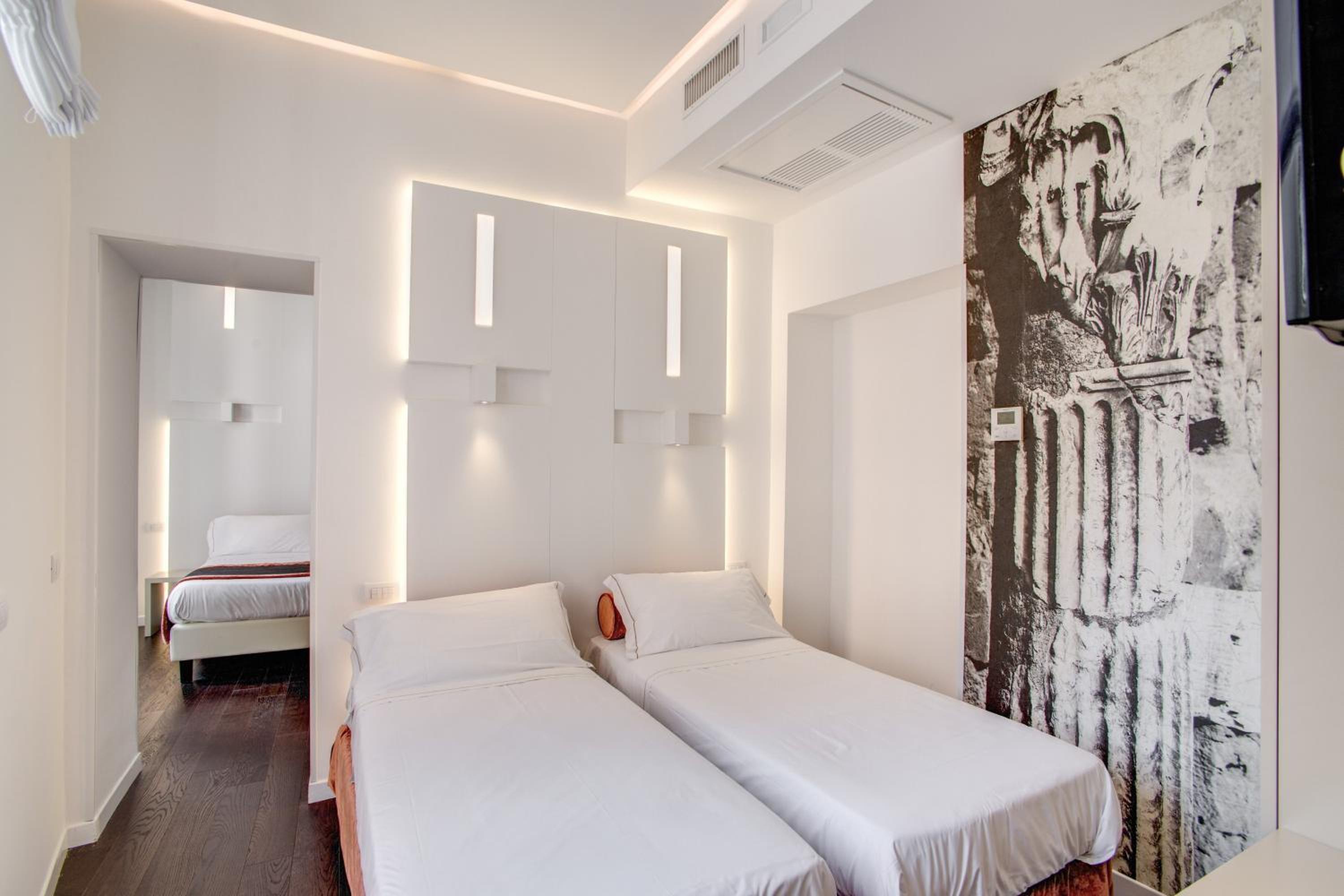 Quadruple Room with Pantheon View