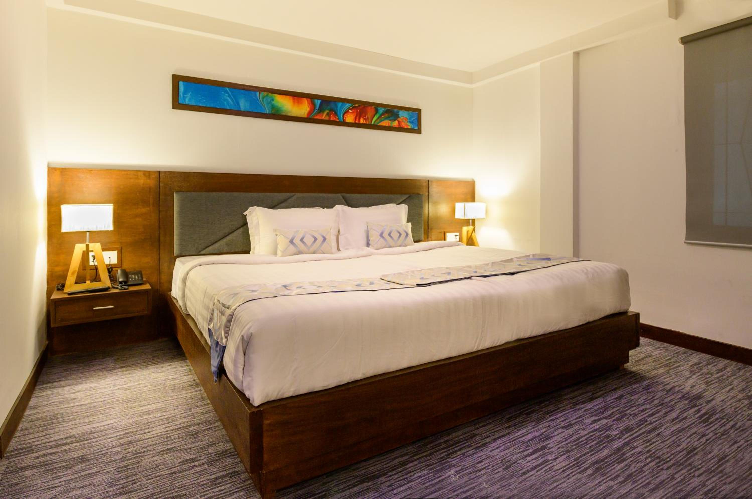 Deluxe King Room