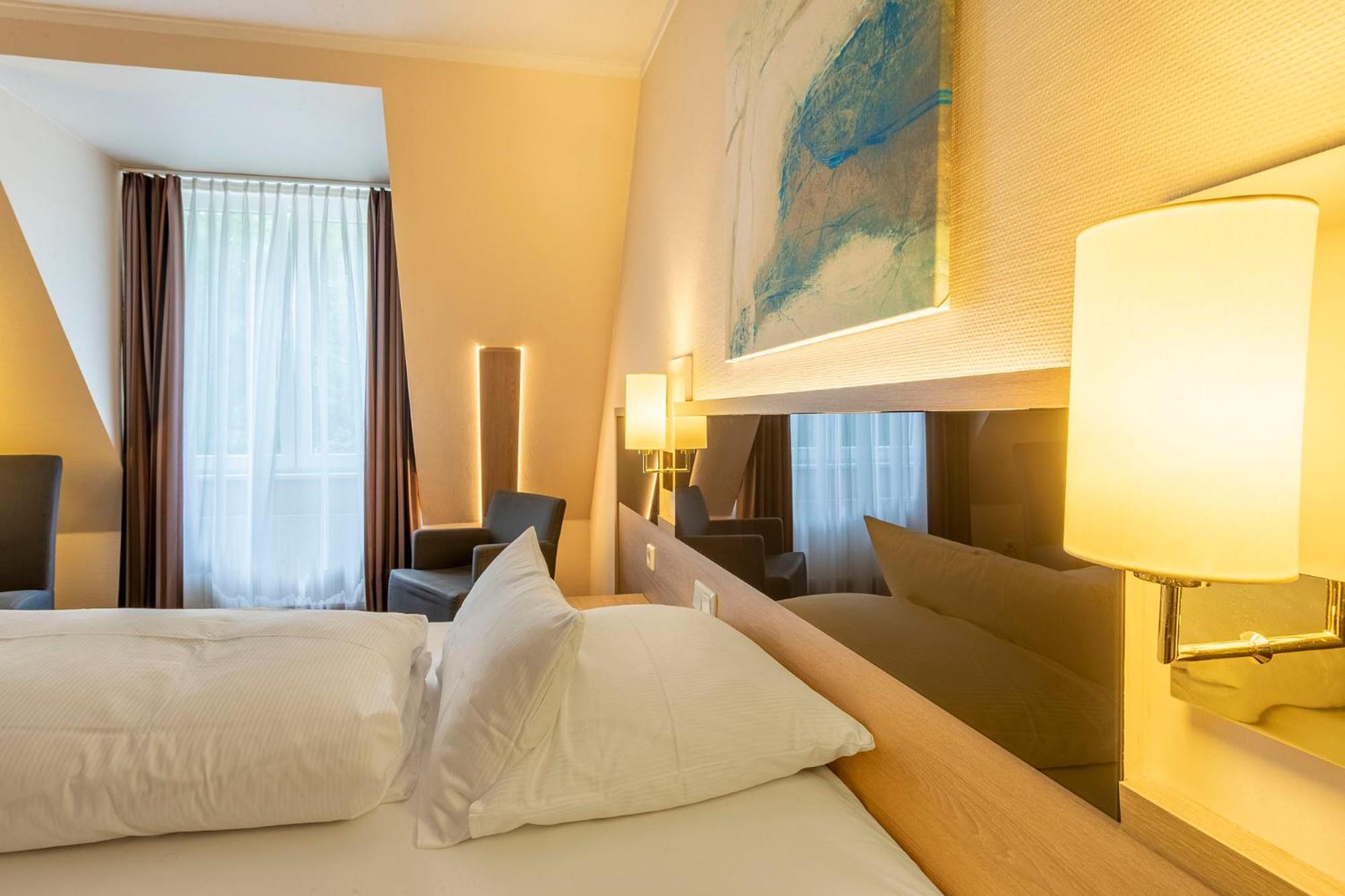 Comfort Double Room with Small bed photo 2