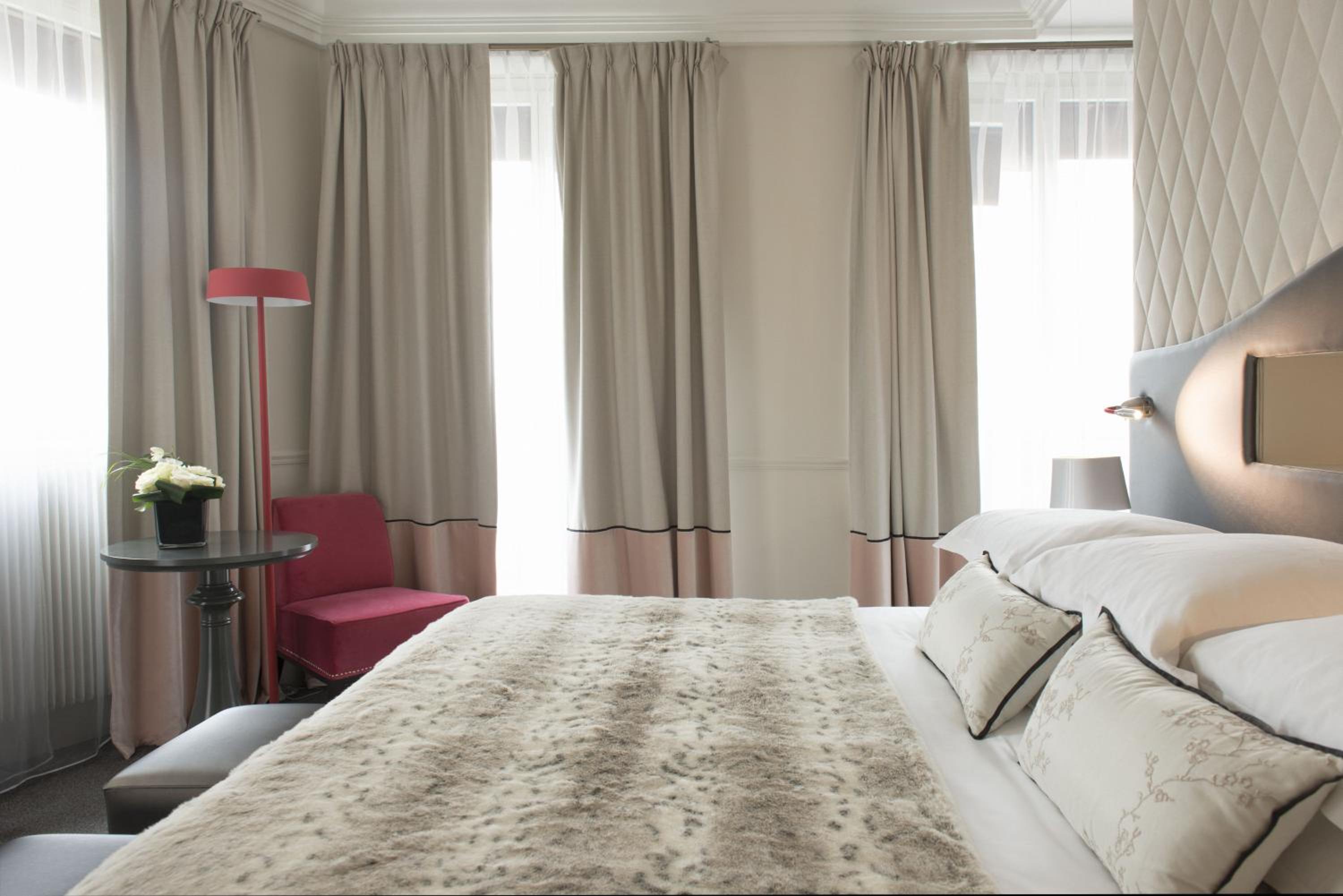 Suite with Opera View and Balcony
