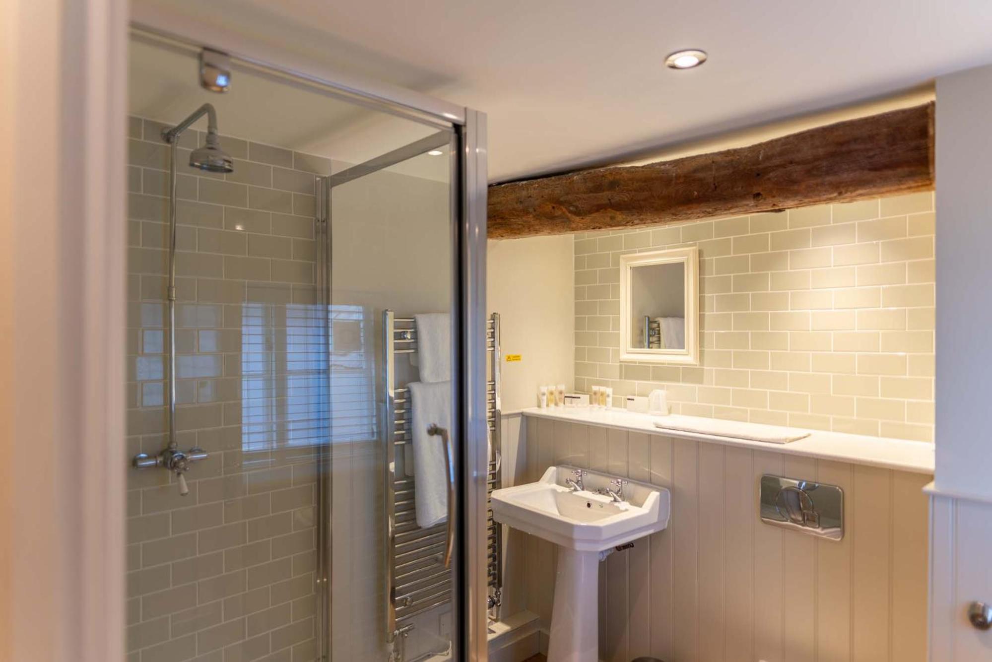 Deluxe Double Room with Bath photo 2