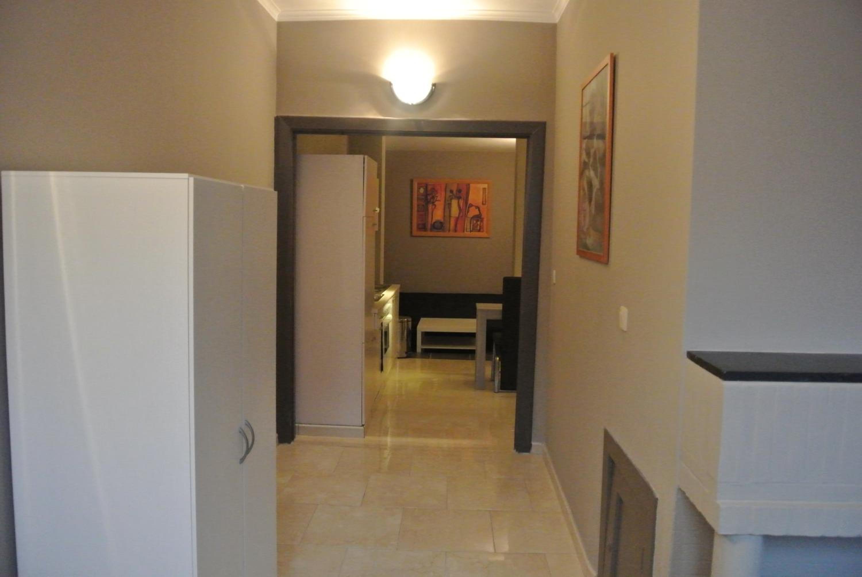 Apartment with Shower photo 3