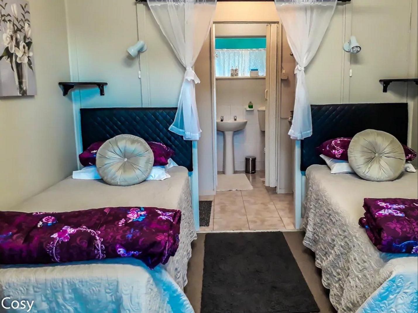 Deluxe Double Room (2 Adults + 1 Child) photo 1