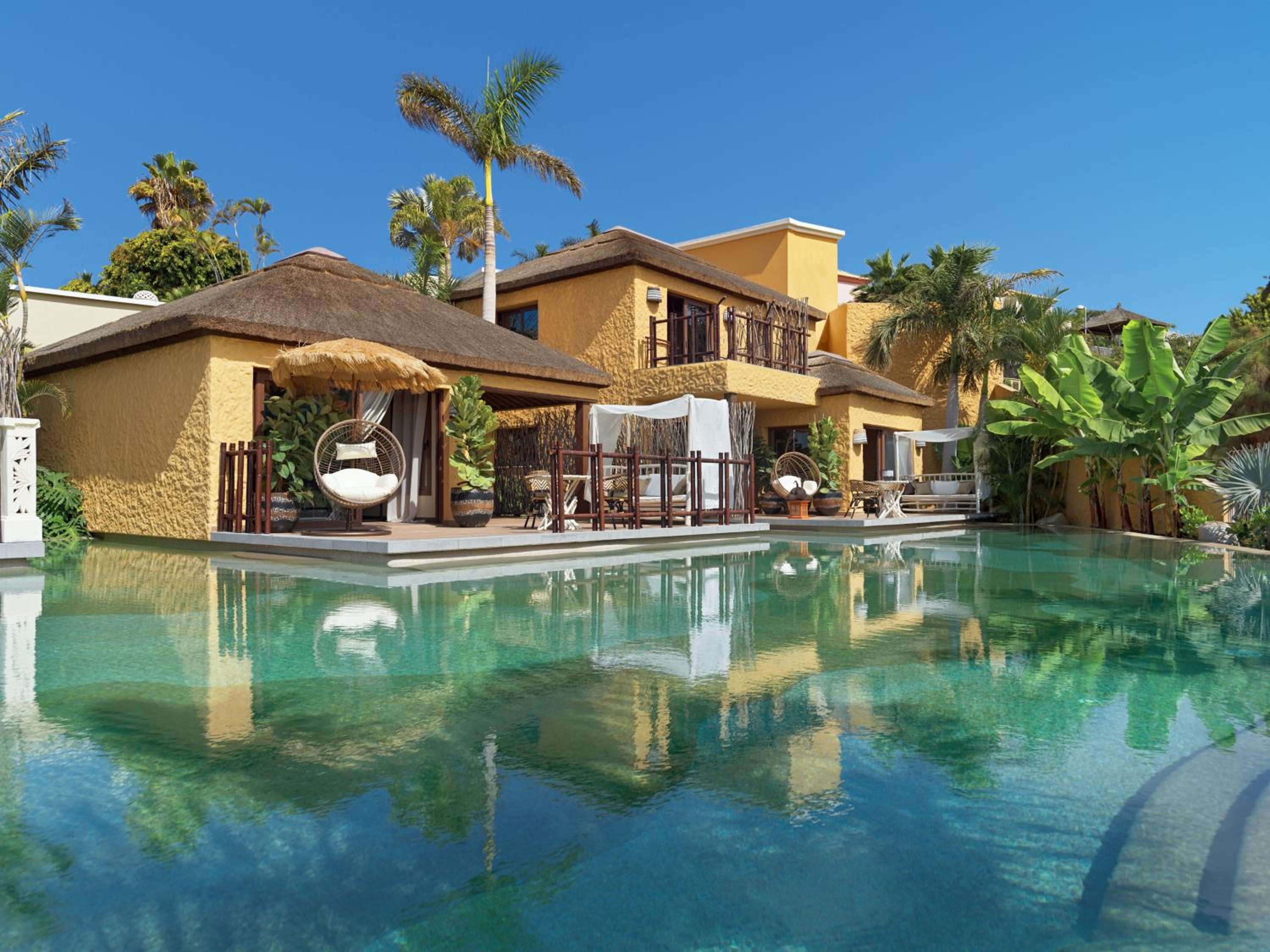 2 Bedroom Lagoon Villa thumbnail 5