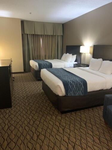 Queen Room with Two Queen Beds - Accessible/Non-Smoking  - Photo 1