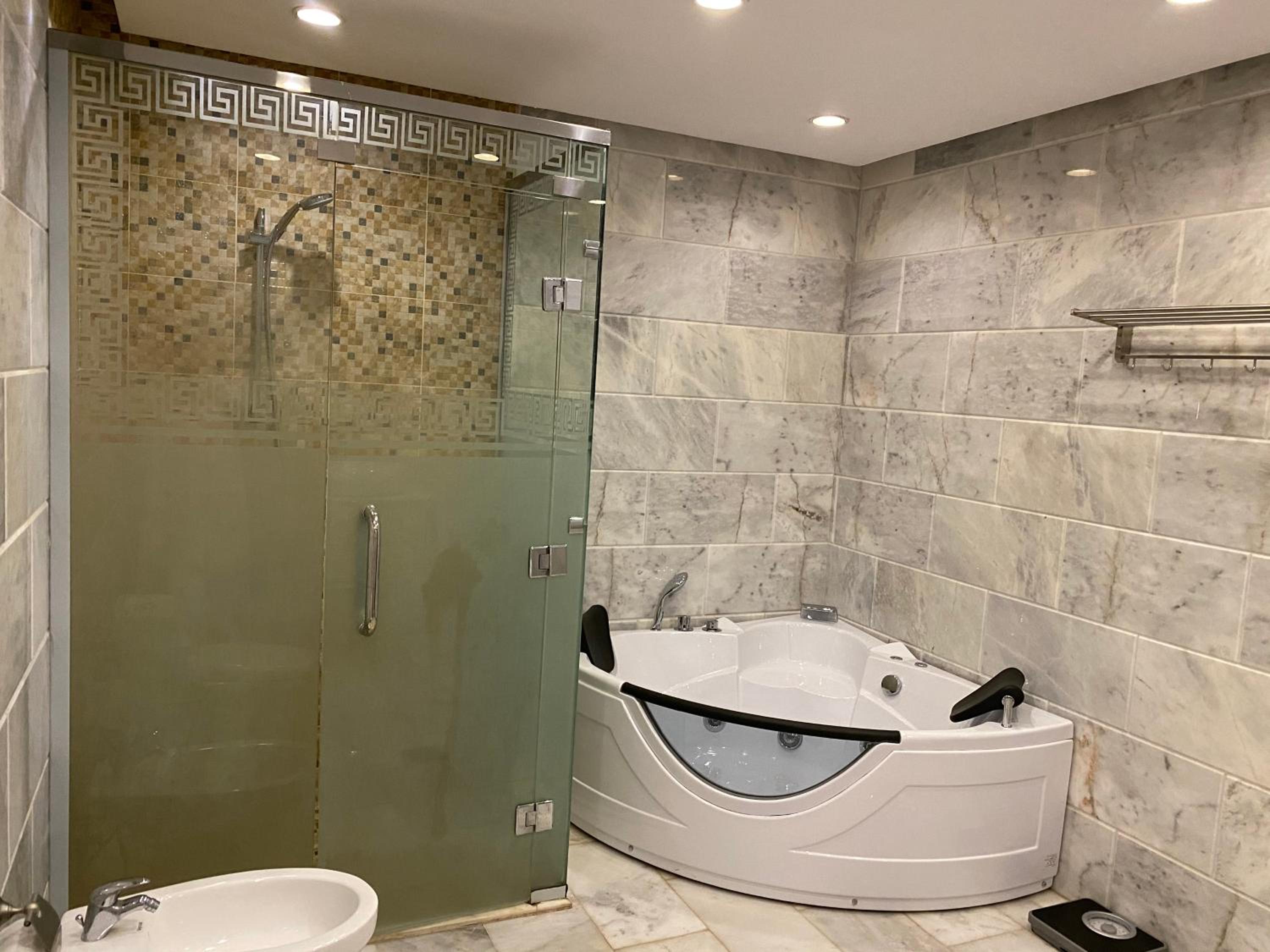 One-Bedroom Suite photo 2