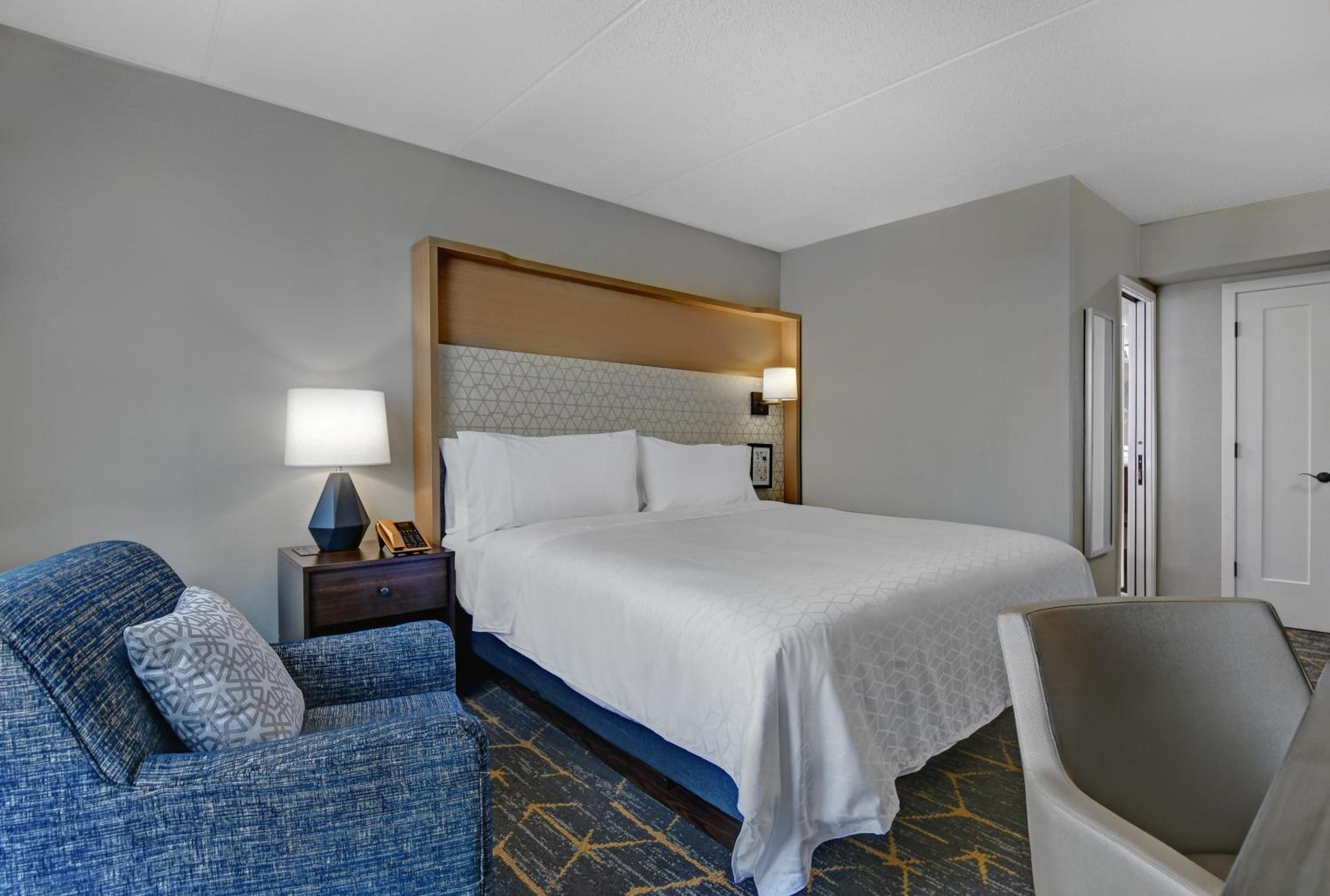 King Suite - Photo 3