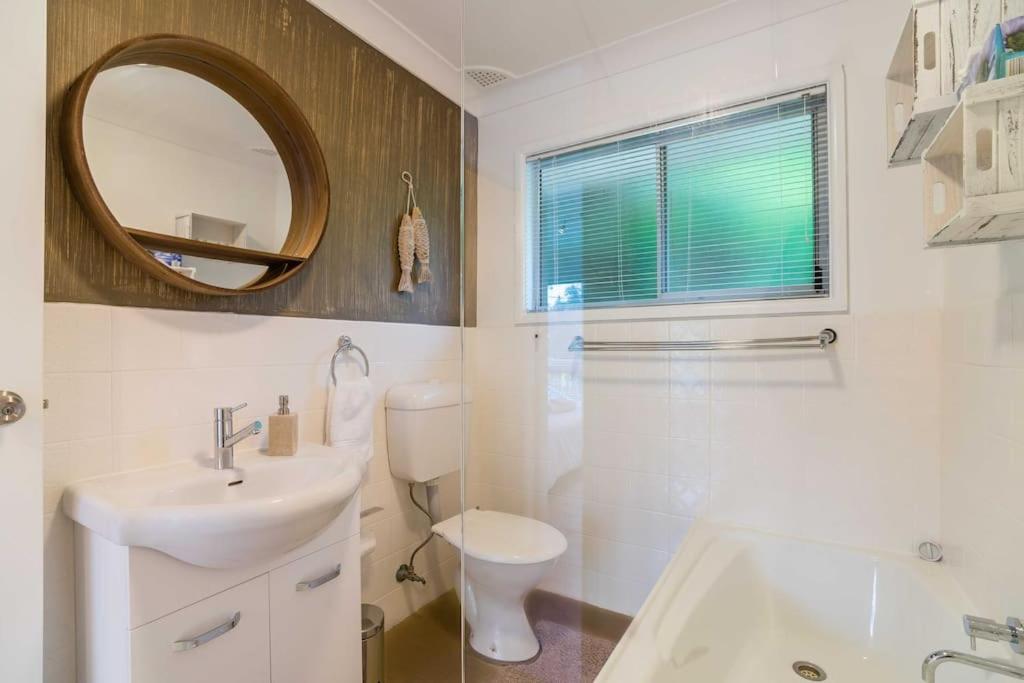 Three-Bedroom House photo 2