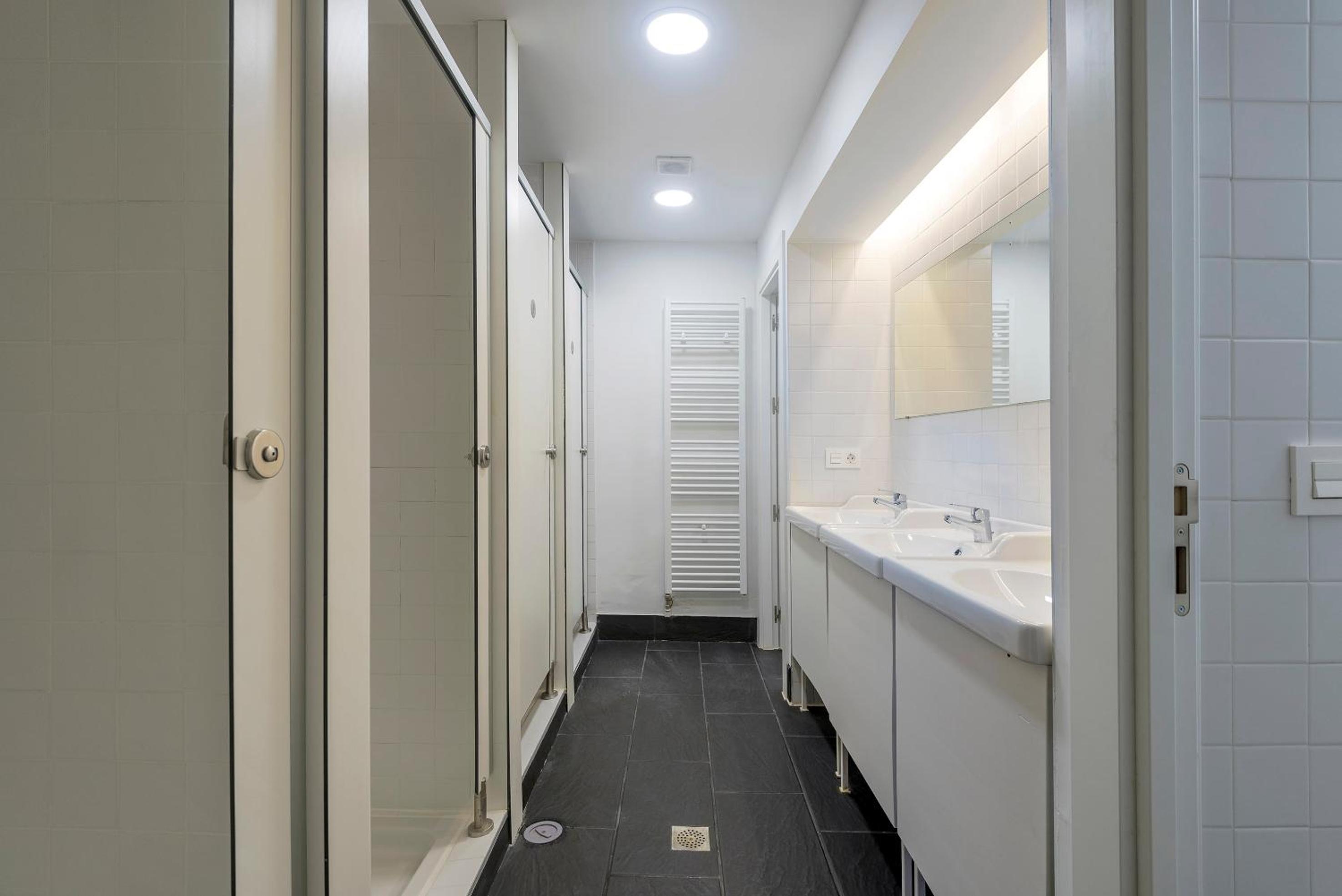 Bunk Bed in Female Dormitory Room   photo 3