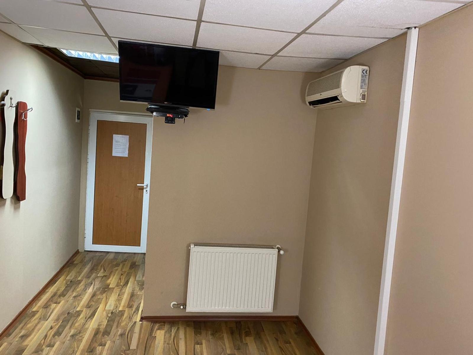 Budget Double Room - Photo 2
