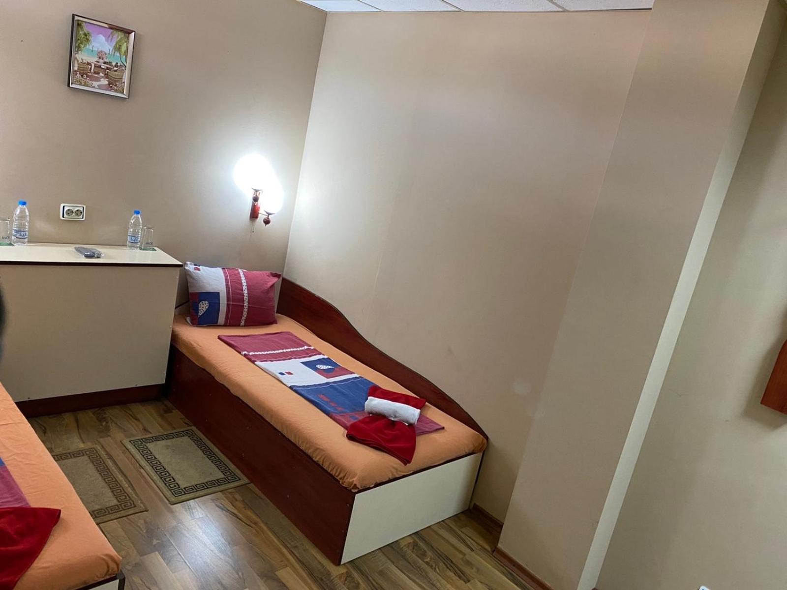 Budget Double Room - Photo 4