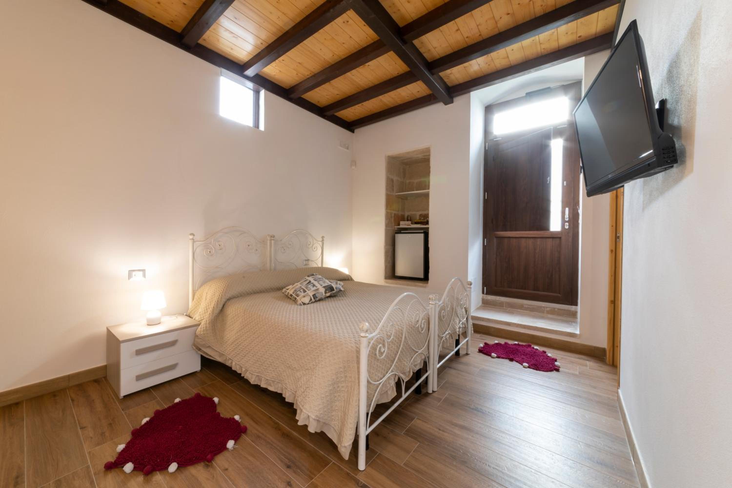 Double or Twin Room with Garden View photo 3